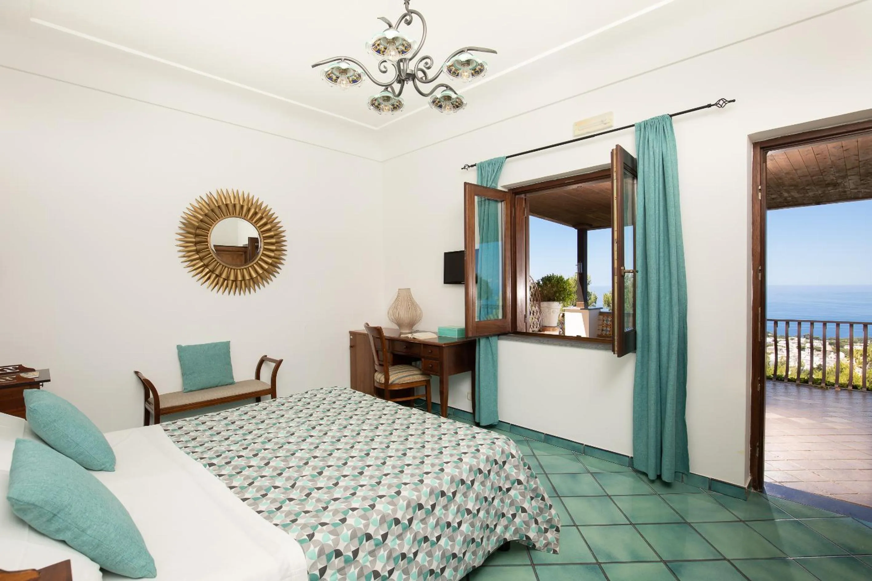 Photo of the whole room, Bed in Monte Solaro Bed & Breakfast