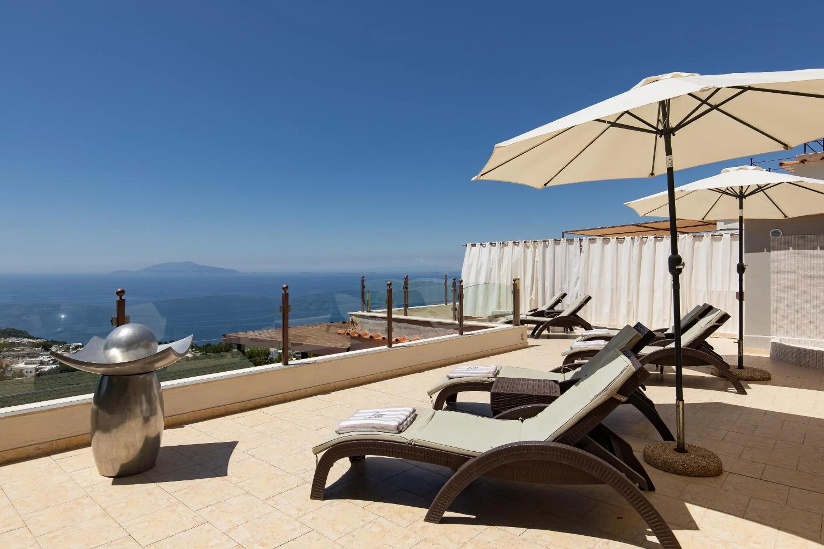 Day in Monte Solaro Bed & Breakfast