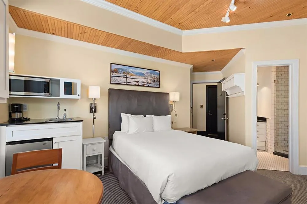 Photo of the whole room, Bed in Independence Square 305, Remodeled, 3rd Floor Hotel Room in Aspen's Best Location