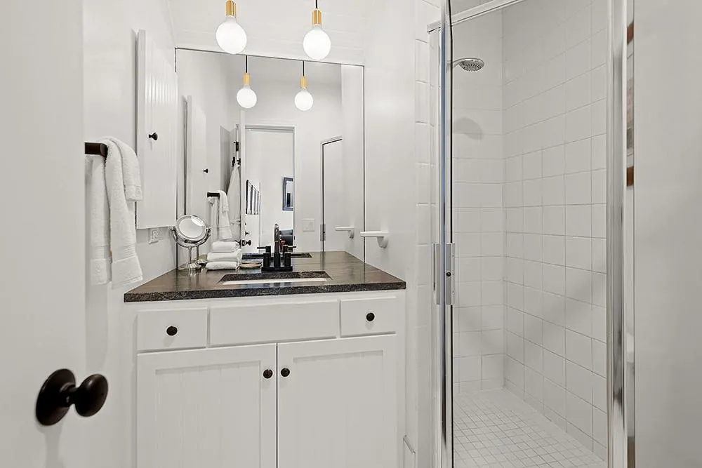 Kitchen or kitchenette in Independence Square 202, Hotel Room Over-looking the Mall and Aspen Mountain