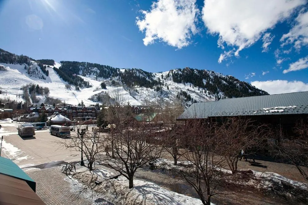 Natural landscape in Independence Square 202, Hotel Room Over-looking the Mall and Aspen Mountain