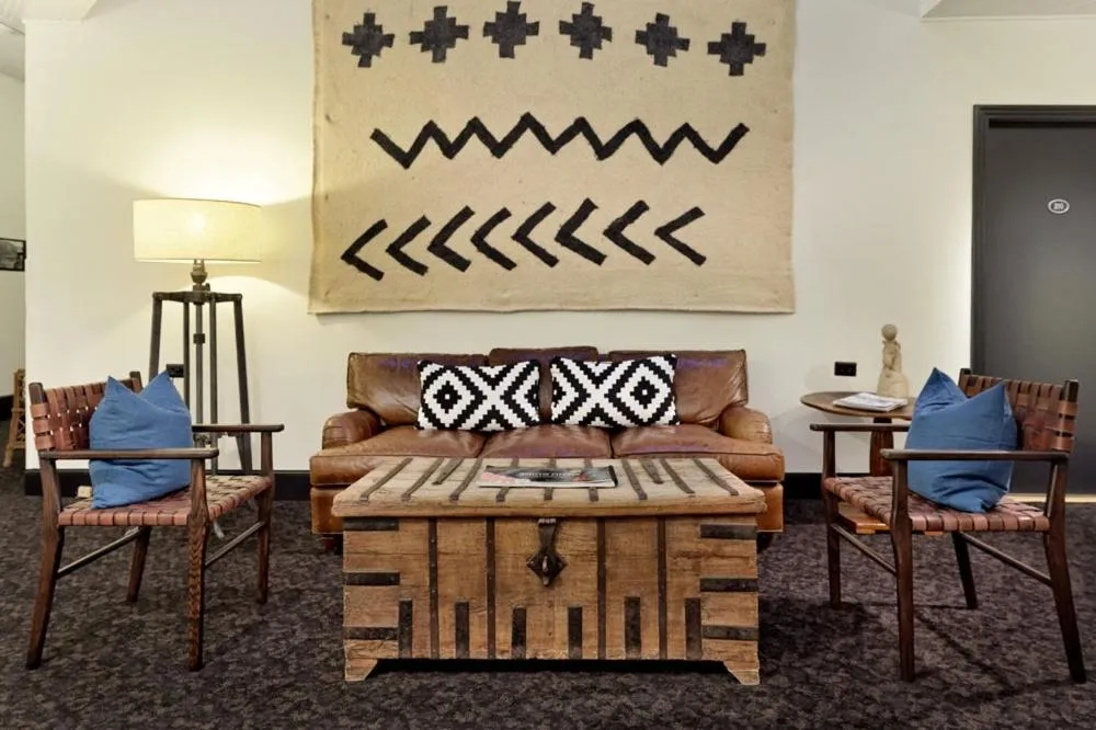 Seating area in Independence Square 311, Best Location! Hotel Room with Rooftop Hot Tub in Aspen