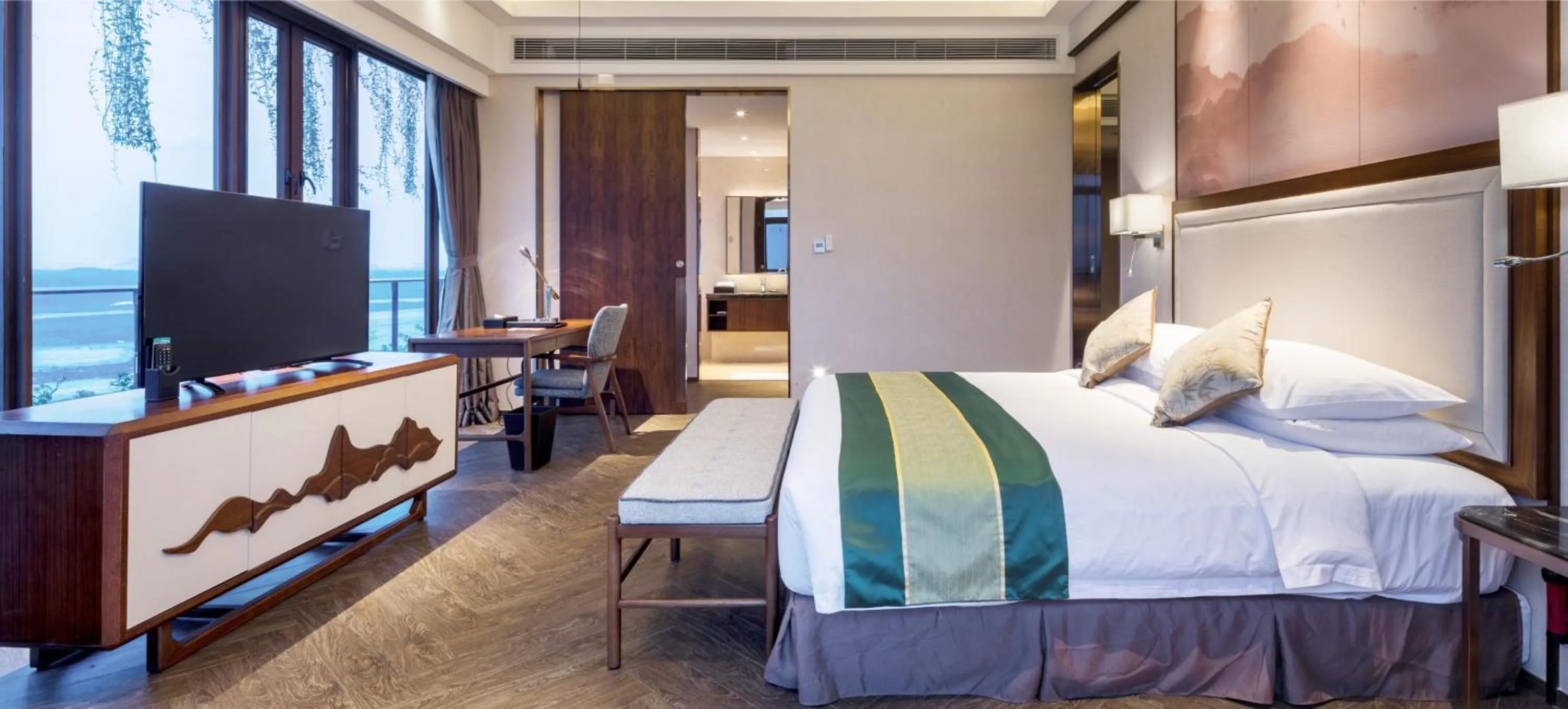 Bed in Forest City Golf Hotel