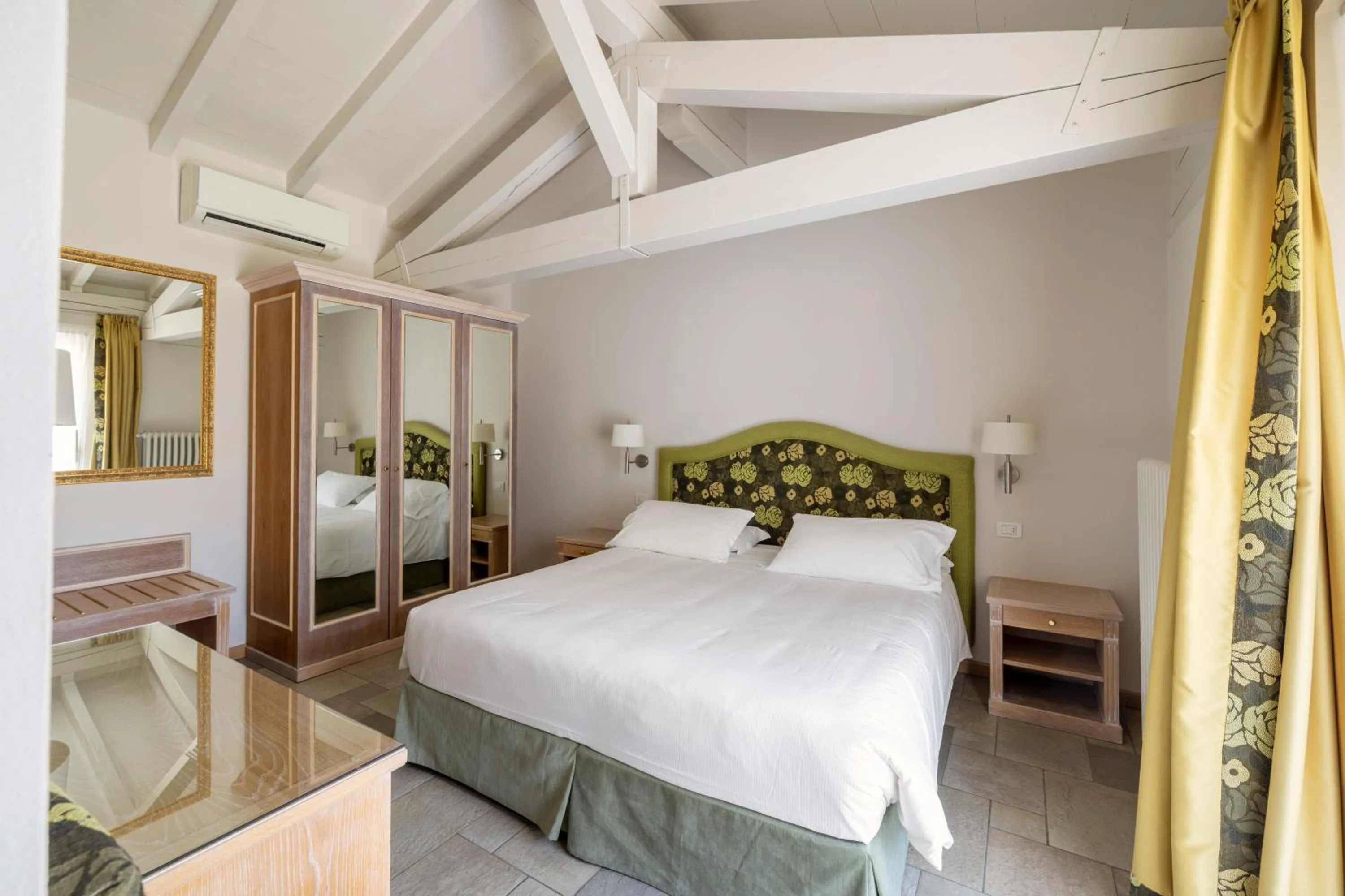 Bedroom, Bed in Residence Ortensia