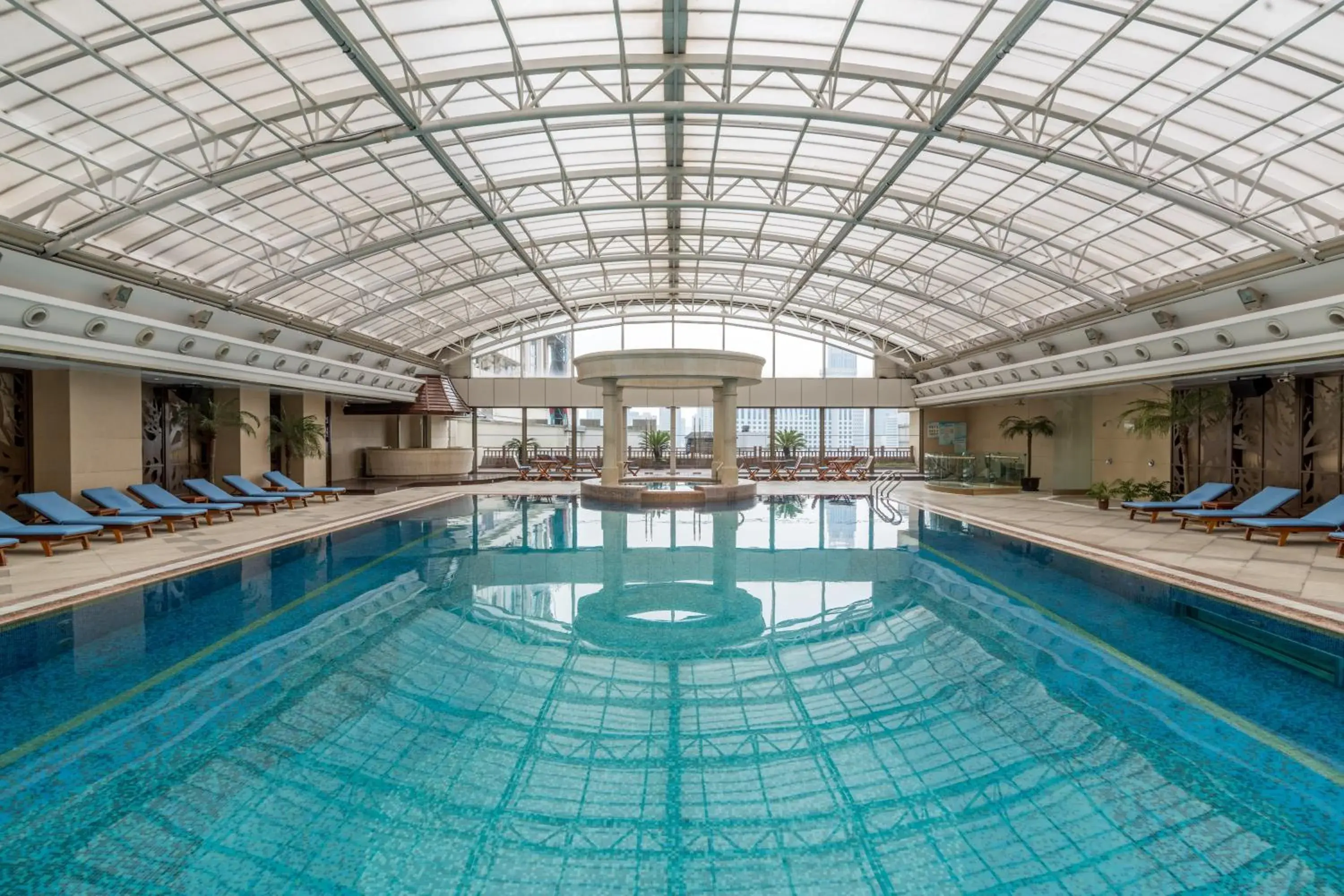 Spa and wellness centre/facilities in Radisson Blu Hotel Shanghai New World Spa and wellness centre/facilities in Radisson Blu Hotel Shanghai New World