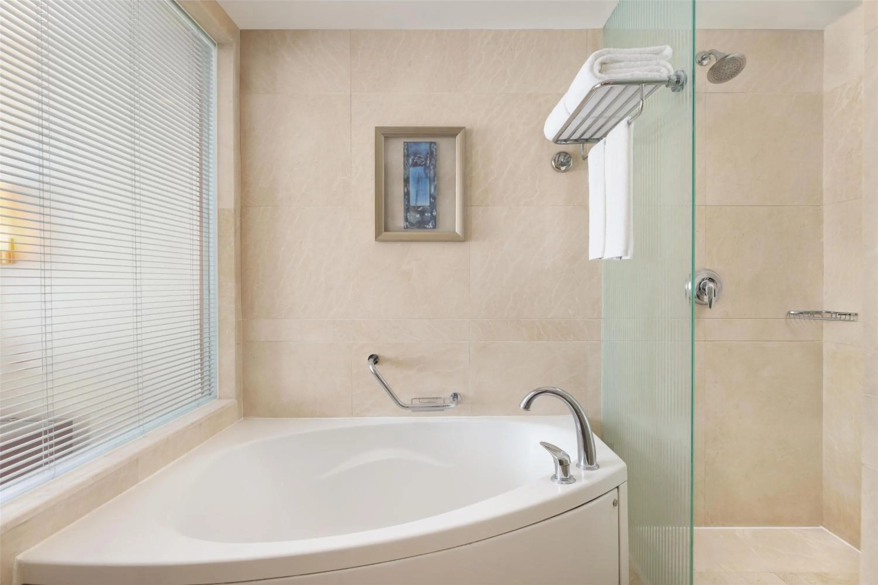 Bathroom in Radisson Blu Hotel Shanghai New World