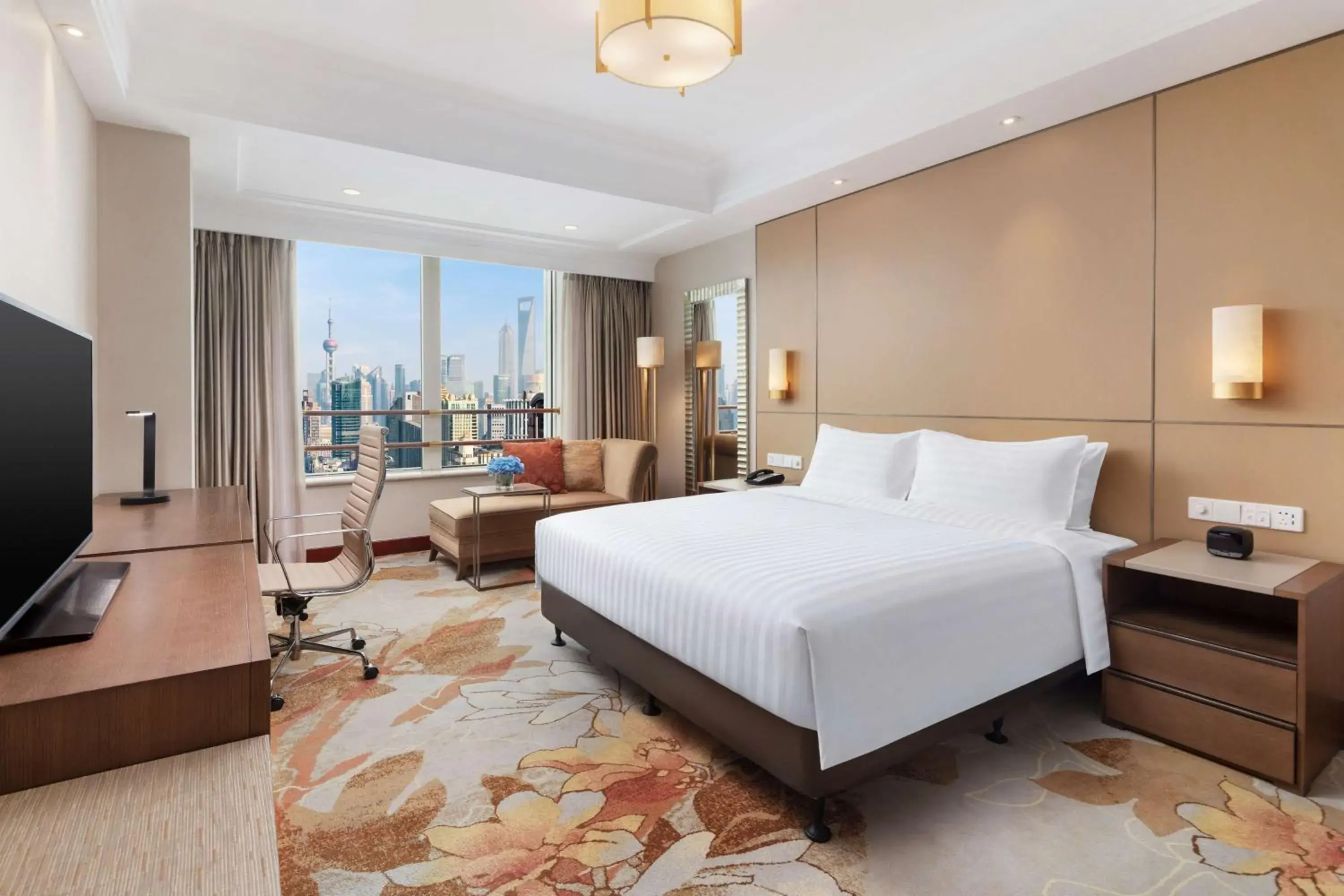 Photo of the whole room, Bed in Radisson Blu Hotel Shanghai New World Photo of the whole room, Bed in Radisson Blu Hotel Shanghai New World