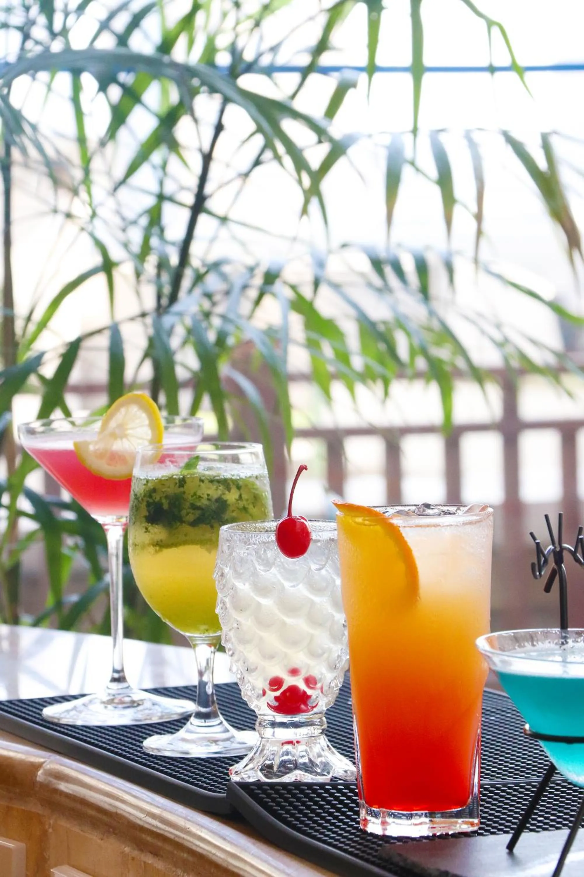 Swimming pool in Radisson Blu Hotel Shanghai New World