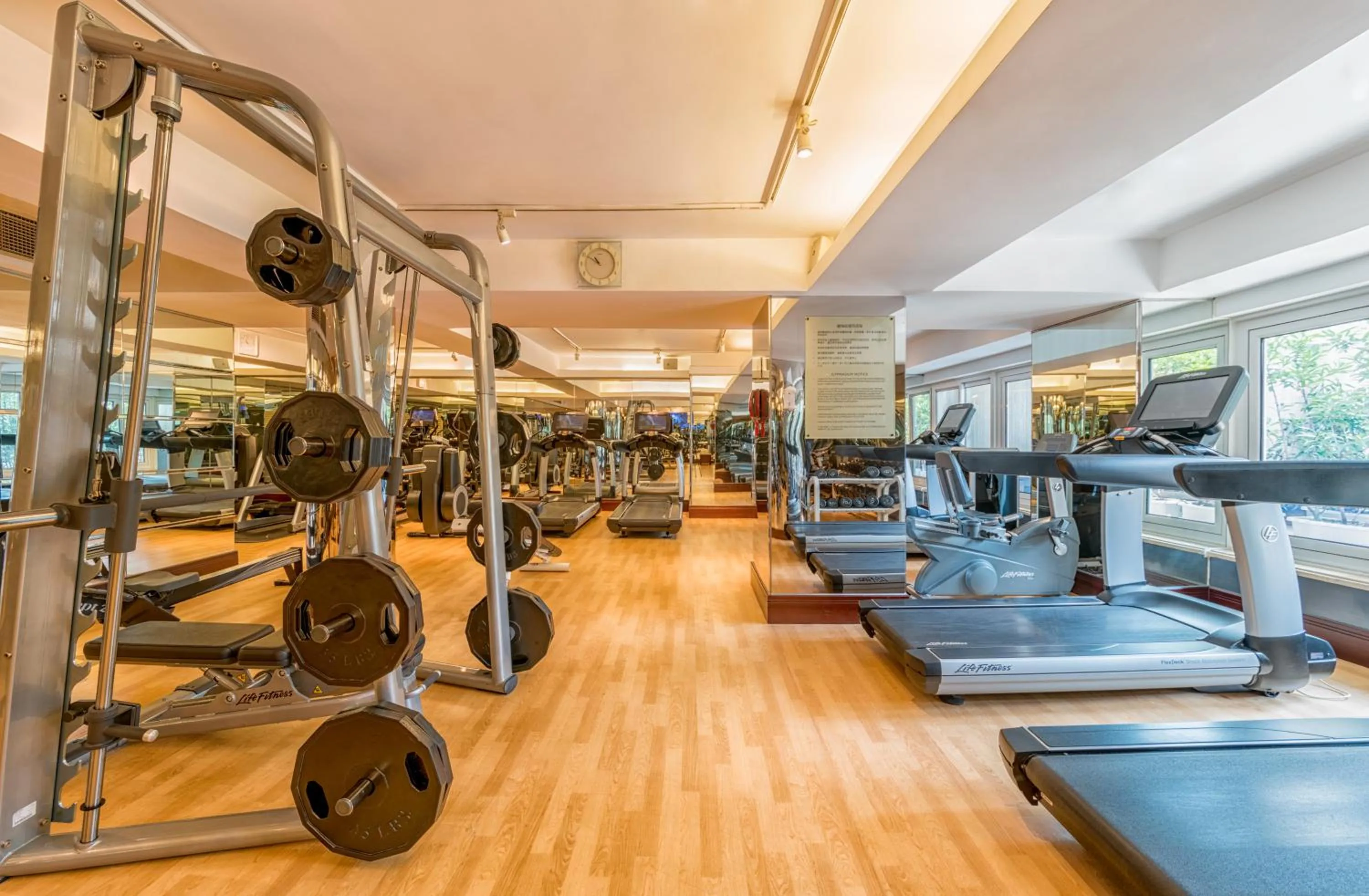 Fitness centre/facilities in Radisson Blu Hotel Shanghai New World