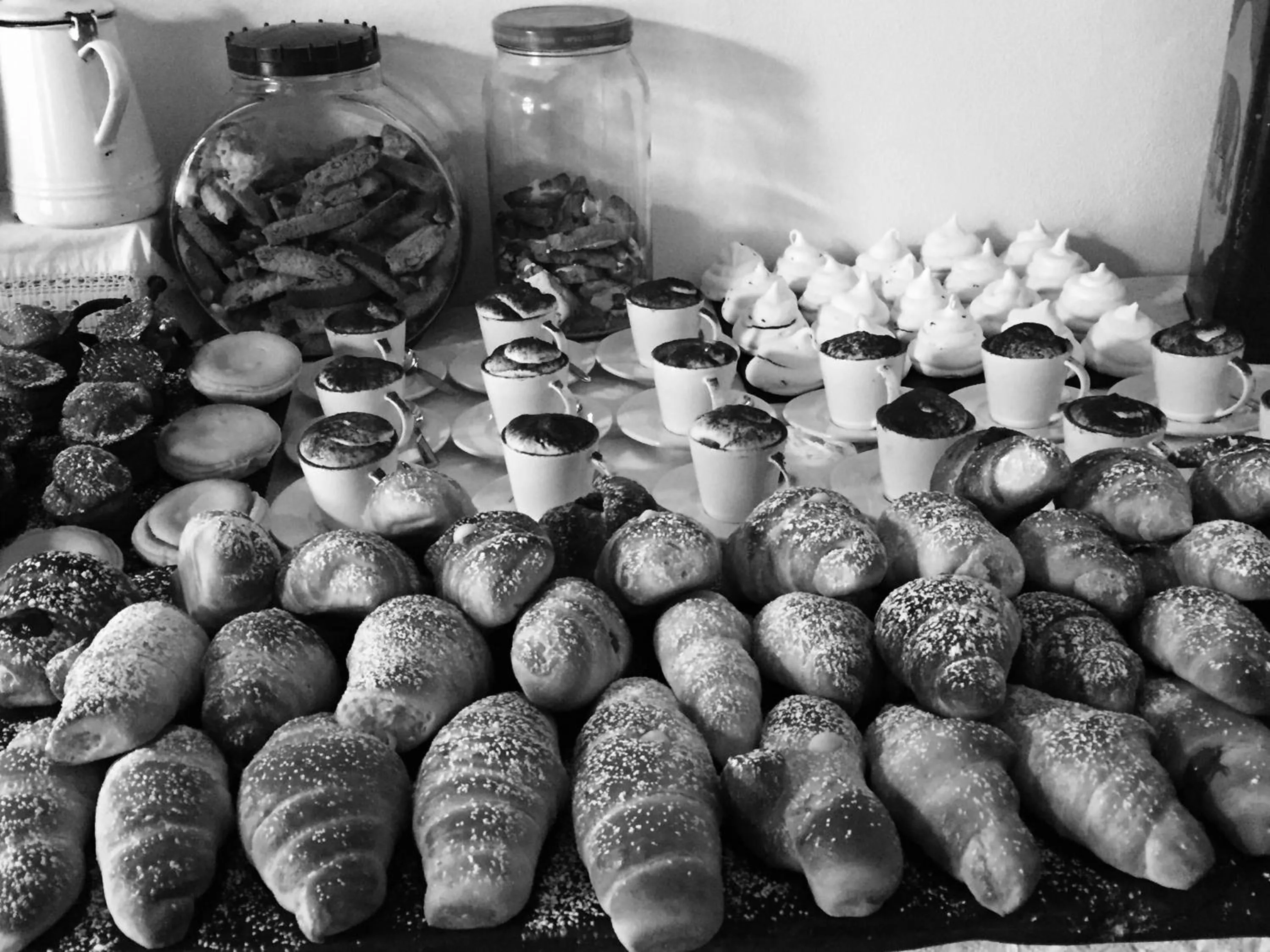 Buffet breakfast in Il Portico Guesthouse