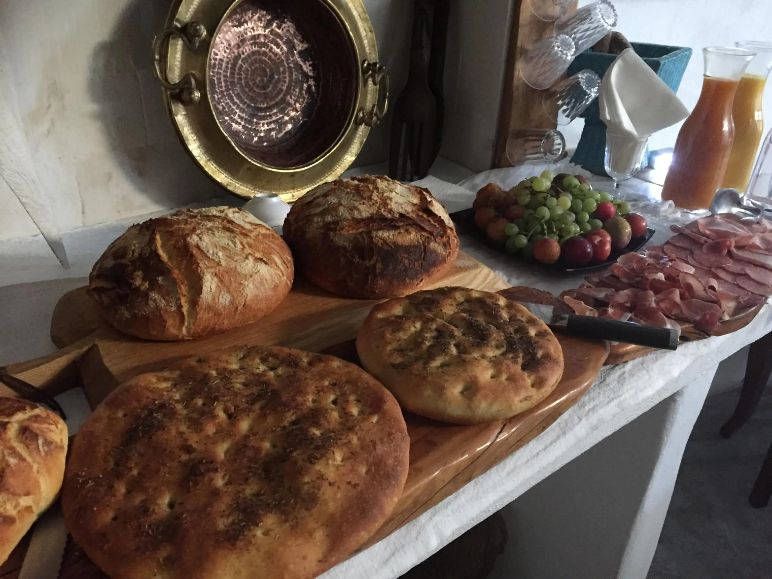 Buffet breakfast in Il Portico Guesthouse