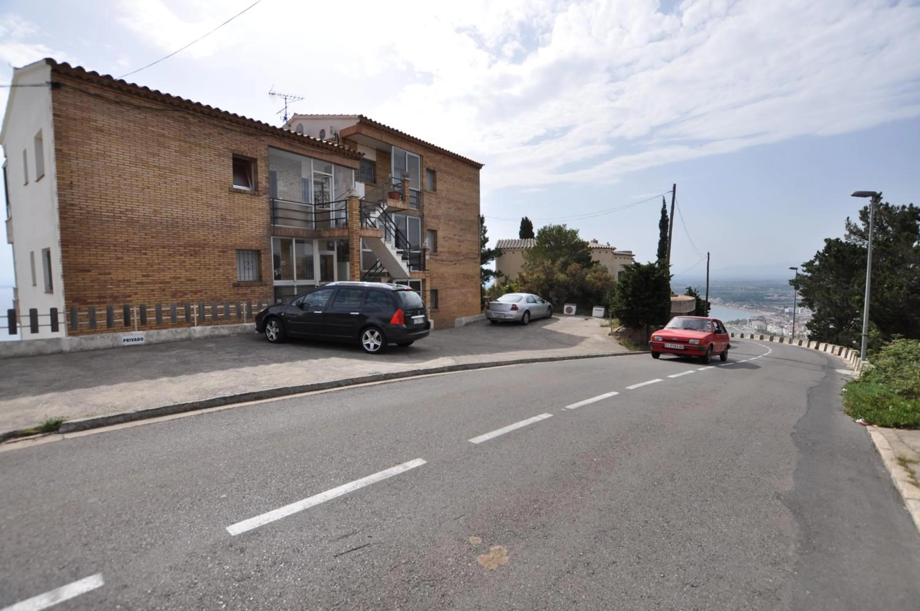 Property building in 1089 Puig Rom - Apivend Immo