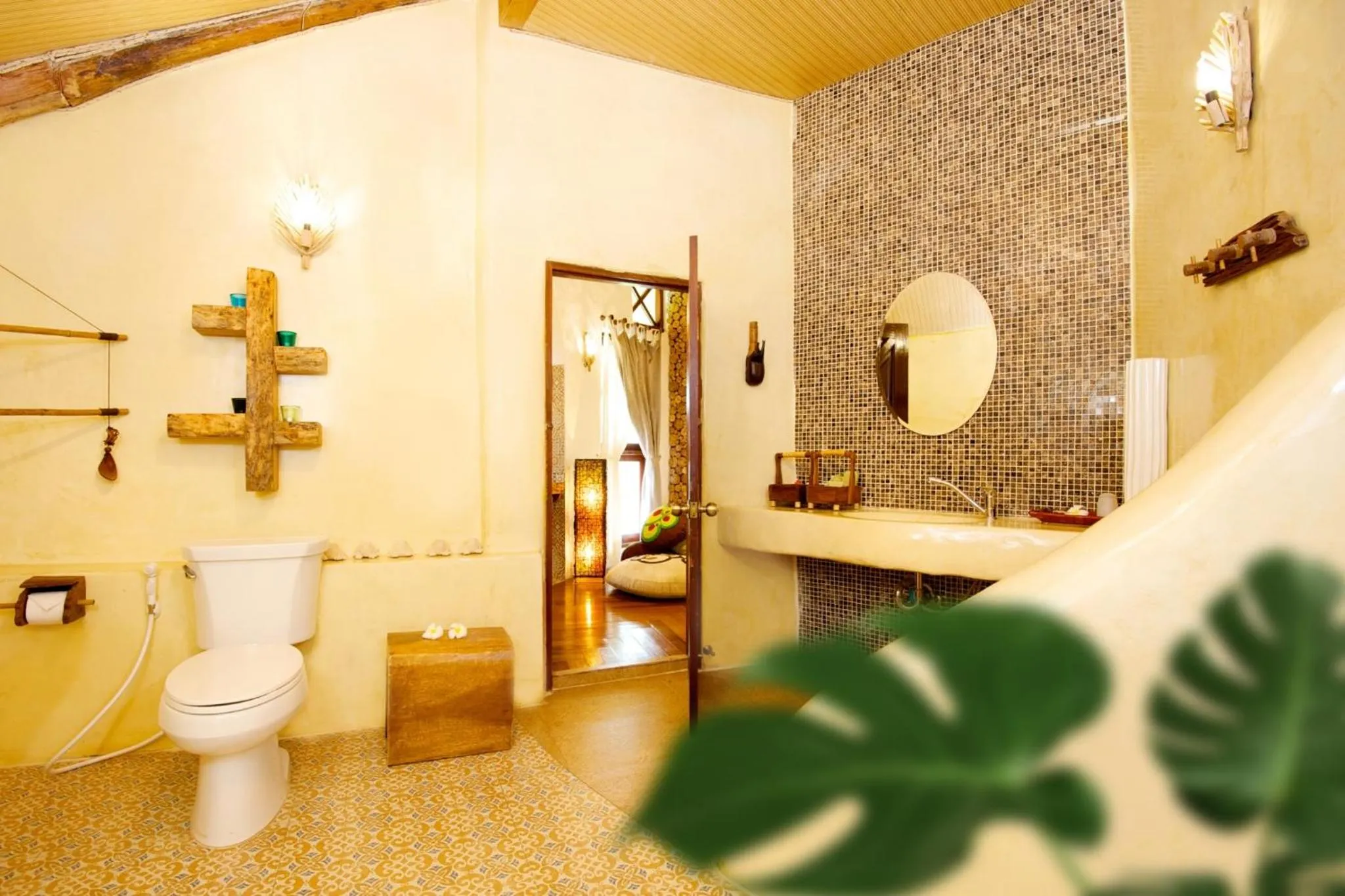 Toilet in Koh Tao Cabana