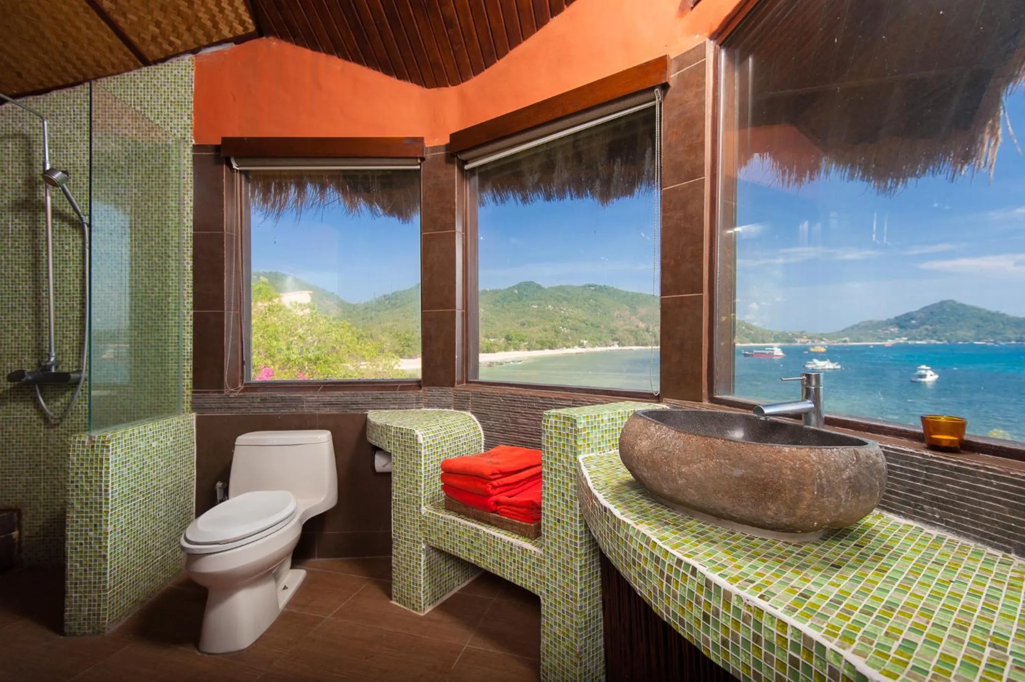 Toilet in Koh Tao Cabana