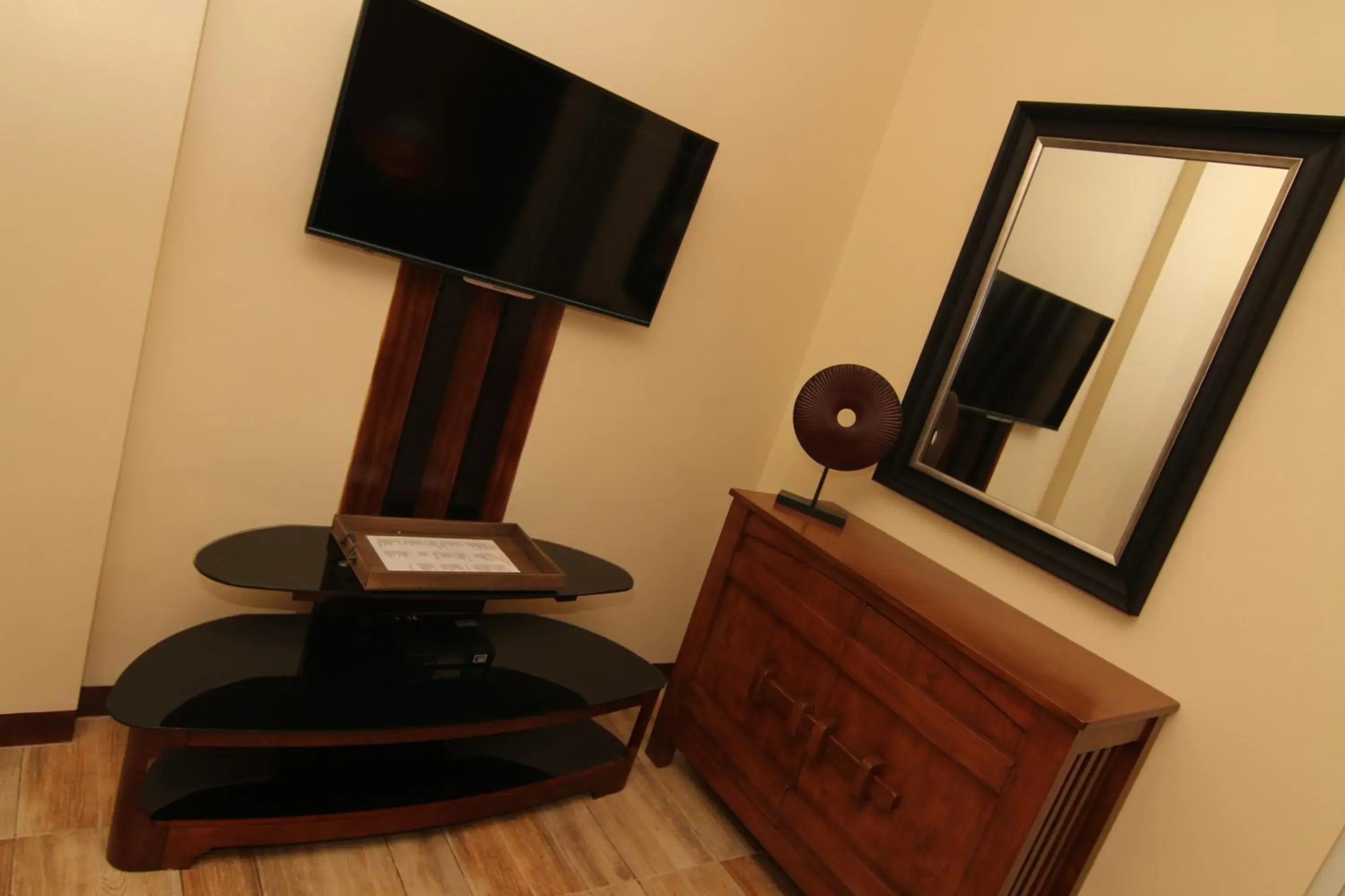 Twin Room with Balcony in Charos Dormitel Twin Room with Balcony in Charos Dormitel