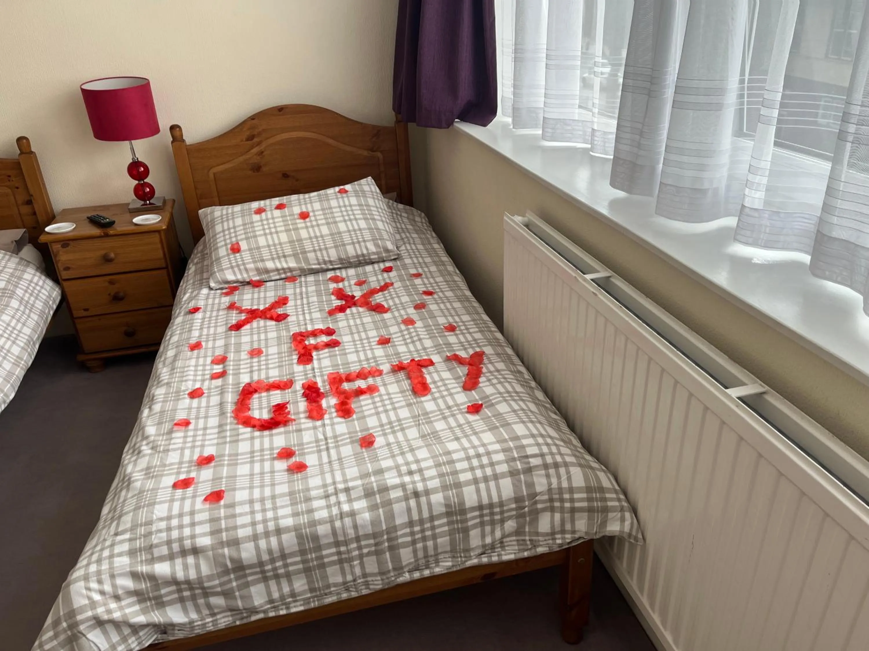 Bed in The Swallow Hotel
