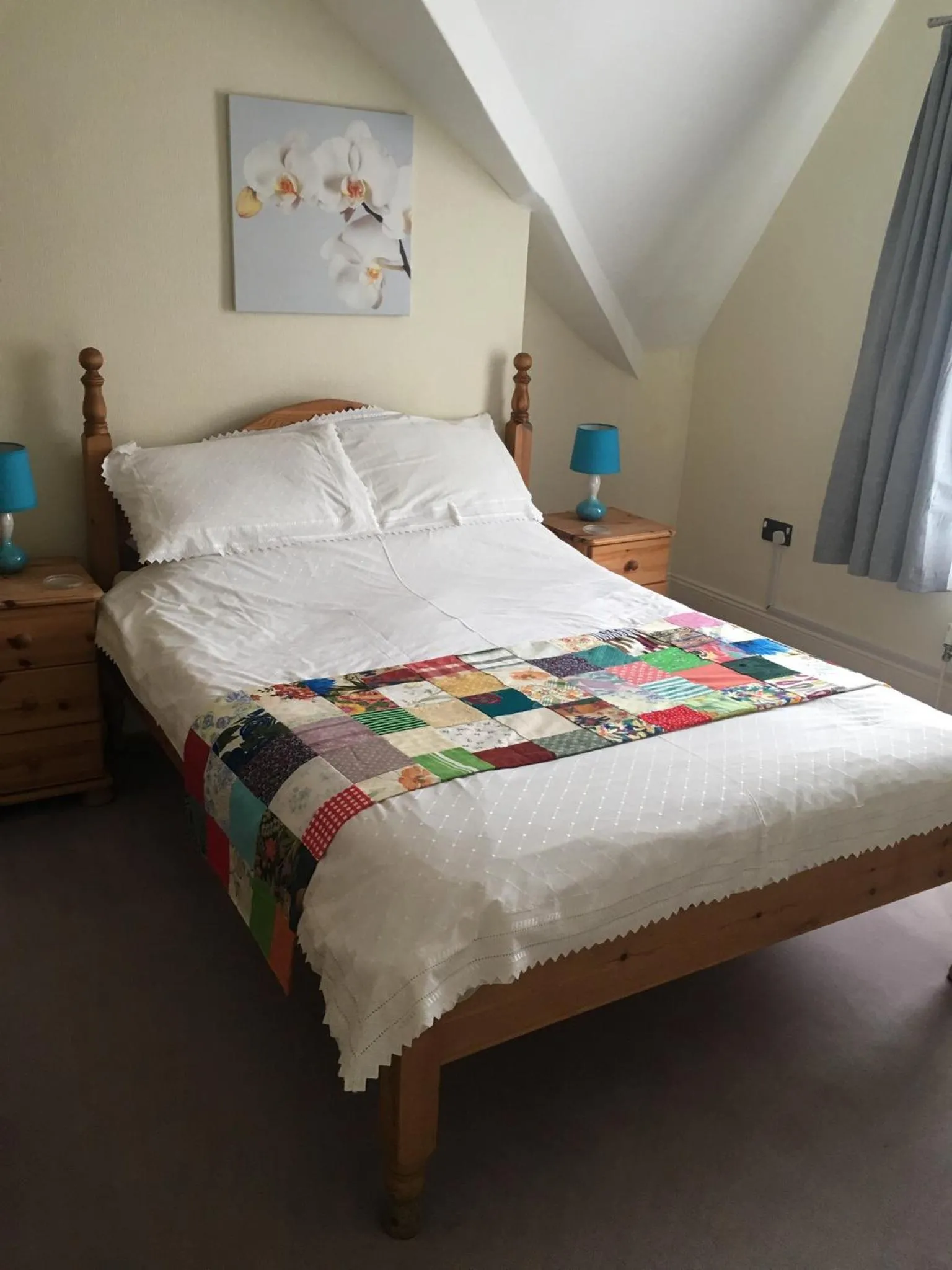 Bed in The Swallow Hotel