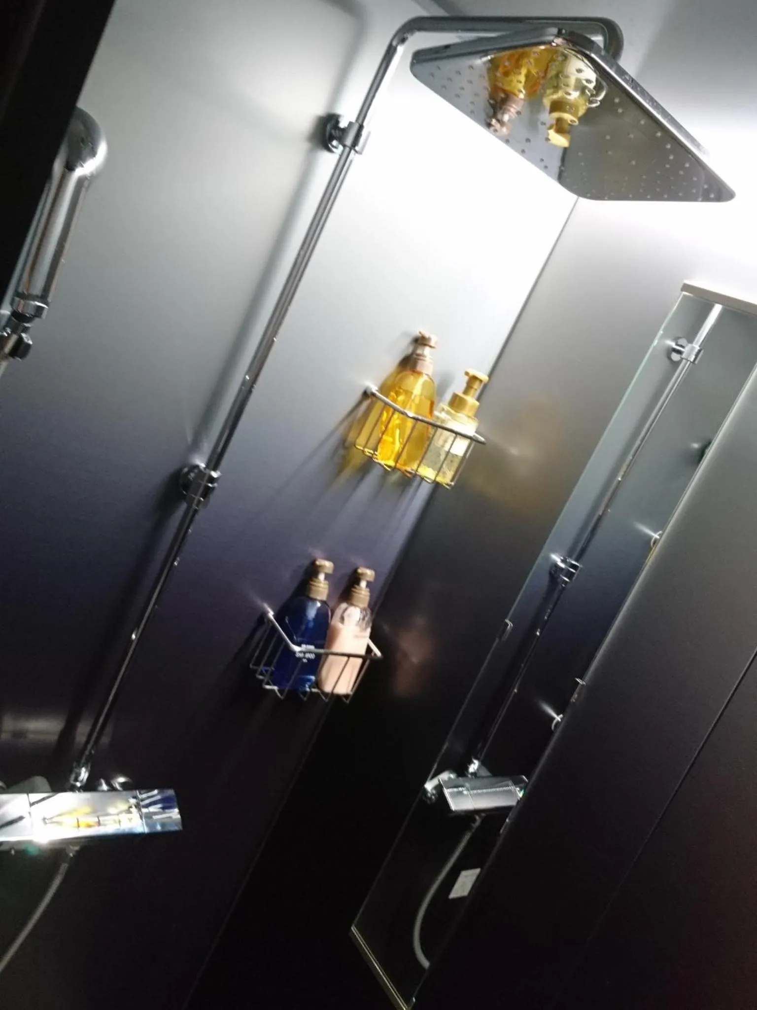 Shower in CAFETEL Kyoto Sanjo for Ladies