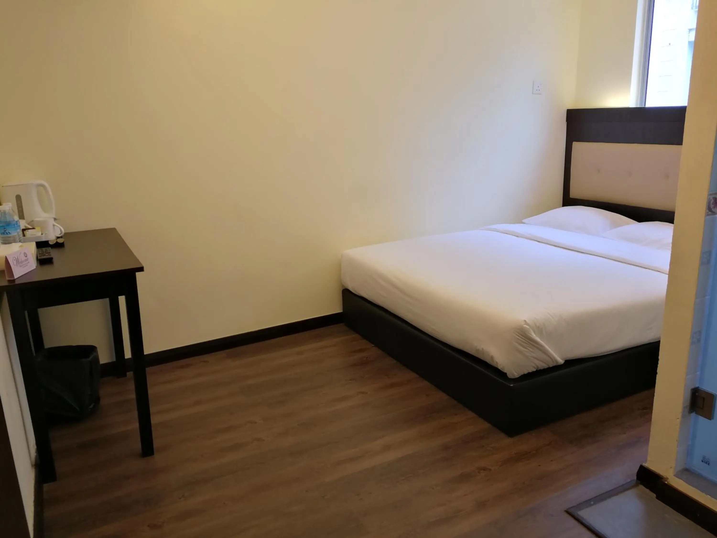 Coffee/tea facilities, Bed in Hotel Zuhra