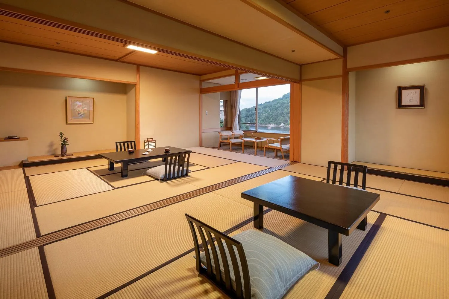 Photo of the whole room in Sansuikan Kinryu