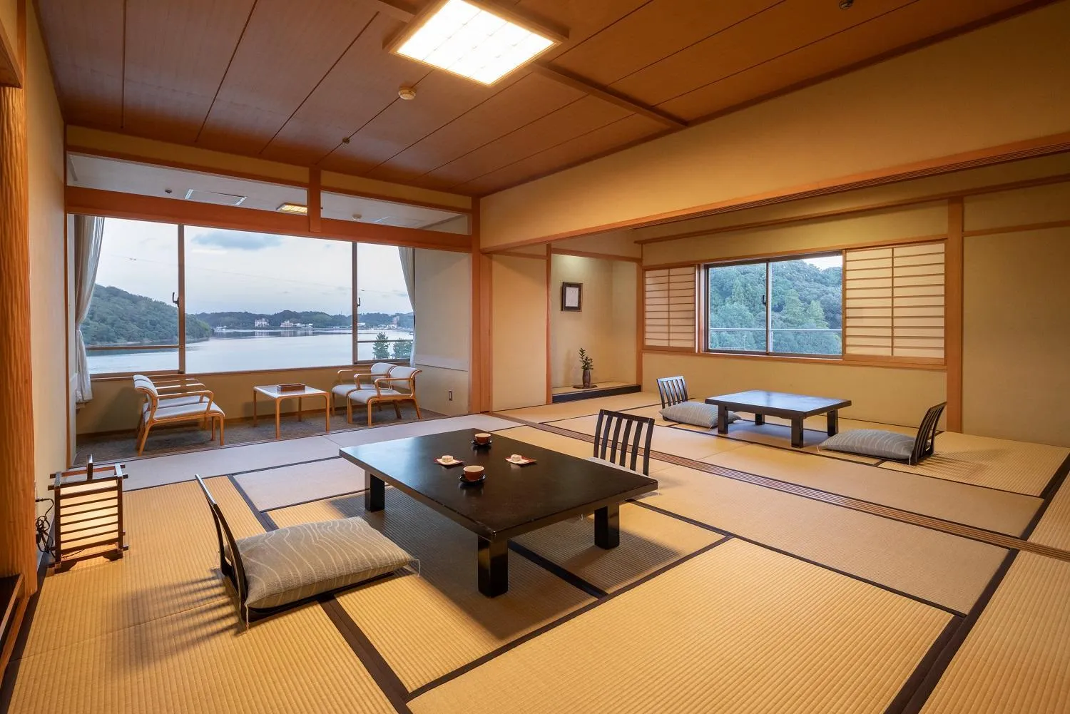 Photo of the whole room in Sansuikan Kinryu
