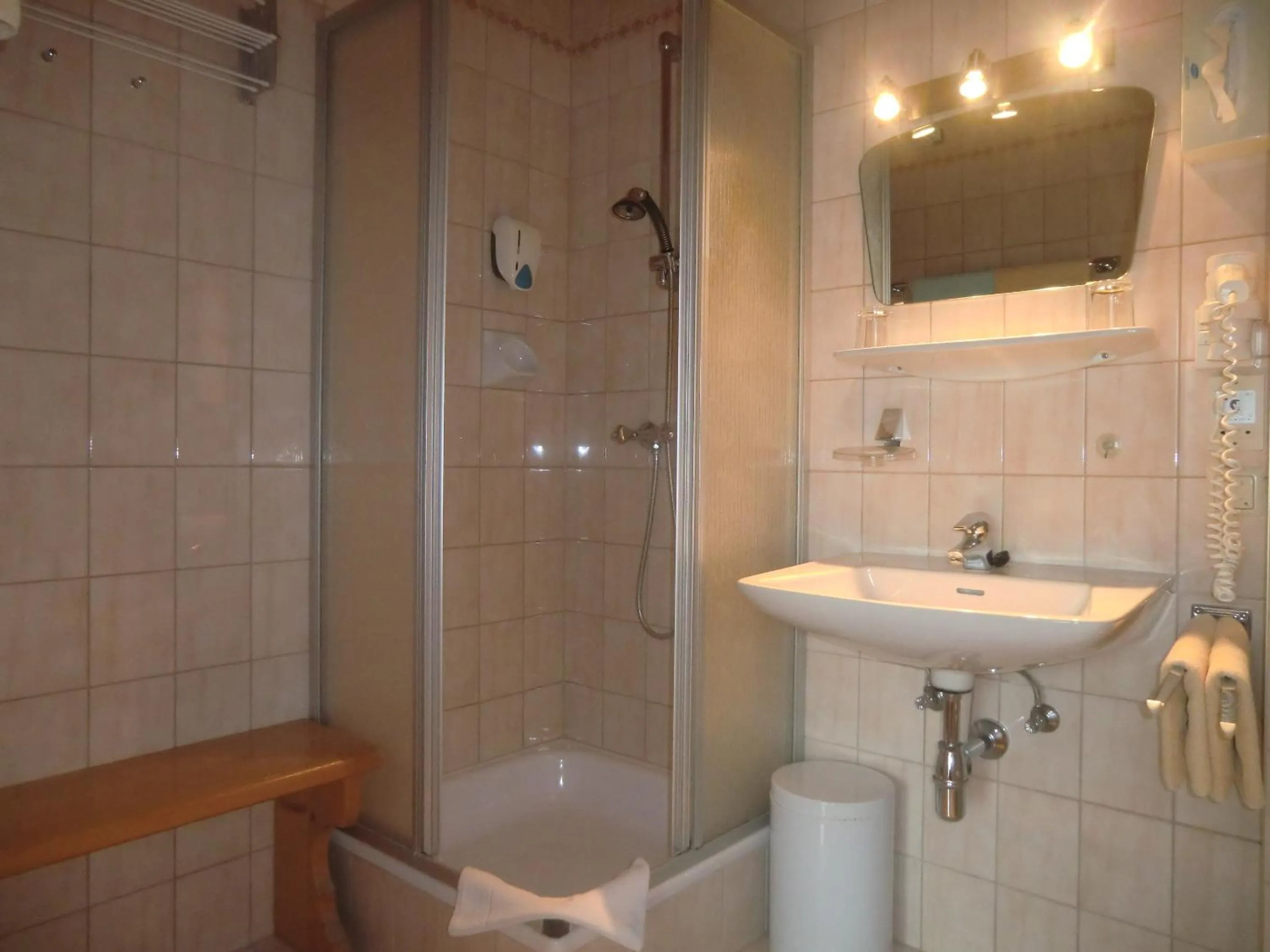 Bathroom in Hotel Sporthof Austria