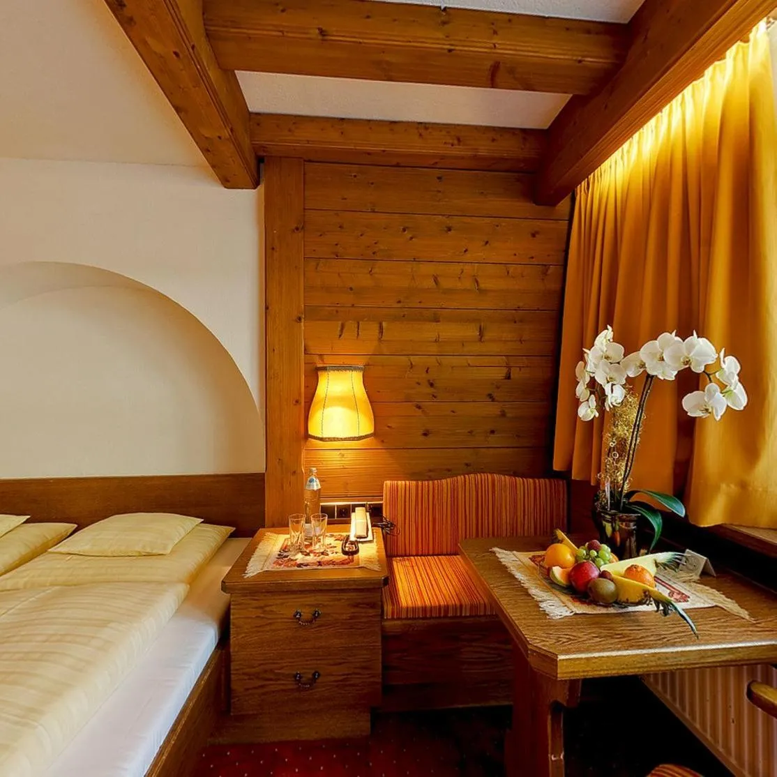 Seating area, Bed in Hotel Bruno