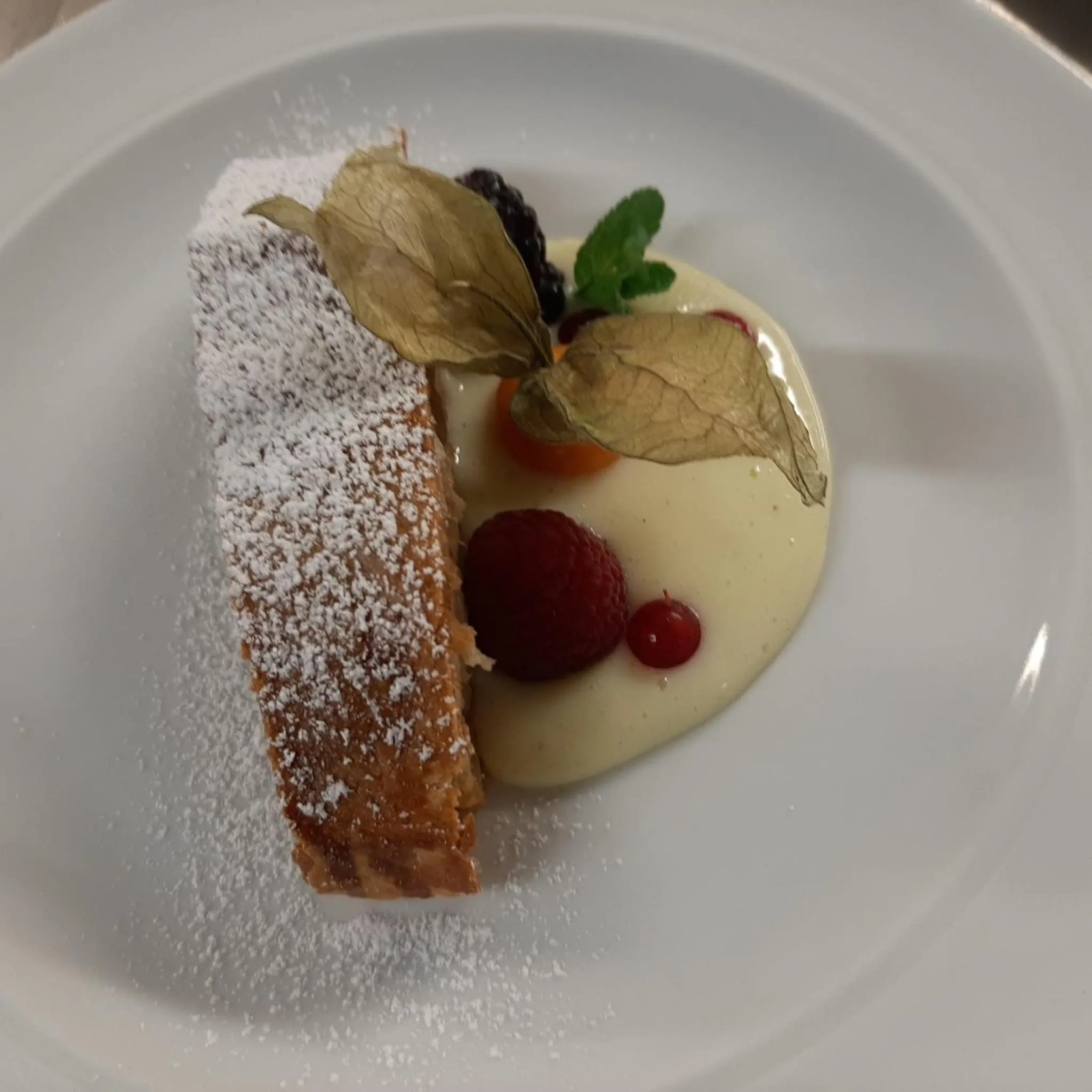 Restaurant/places to eat in Hotel Bruno