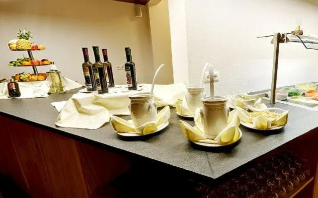 Restaurant/places to eat in Hotel Bruno