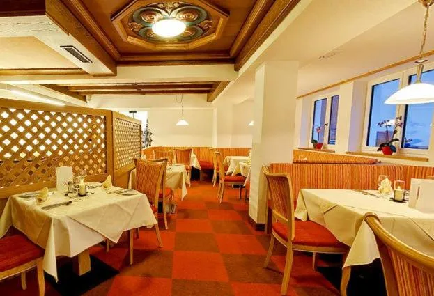 Restaurant/places to eat in Hotel Bruno