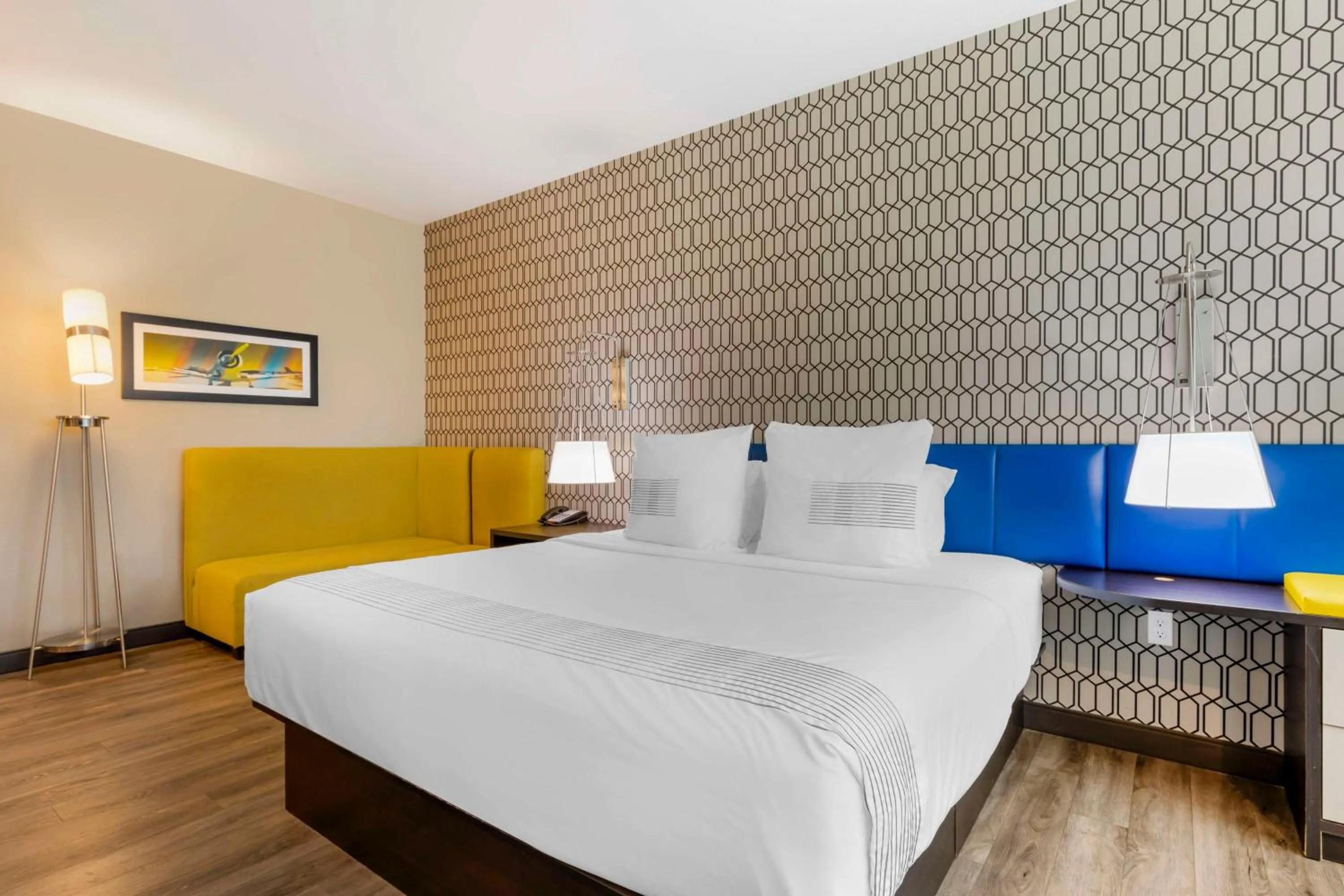 Bedroom, Bed in GLō Best Western Dallas South DeSoto