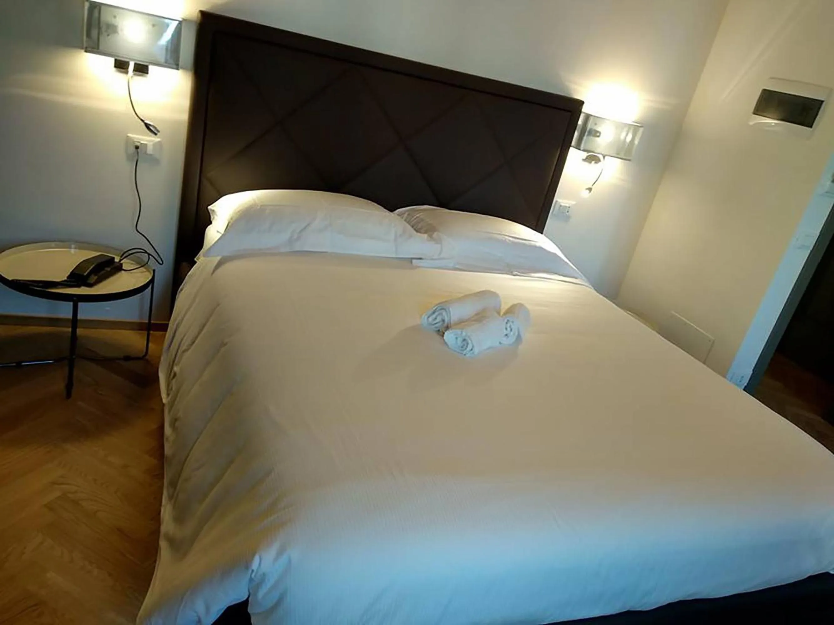 Bedroom, Bed in Hotel Dal Menga