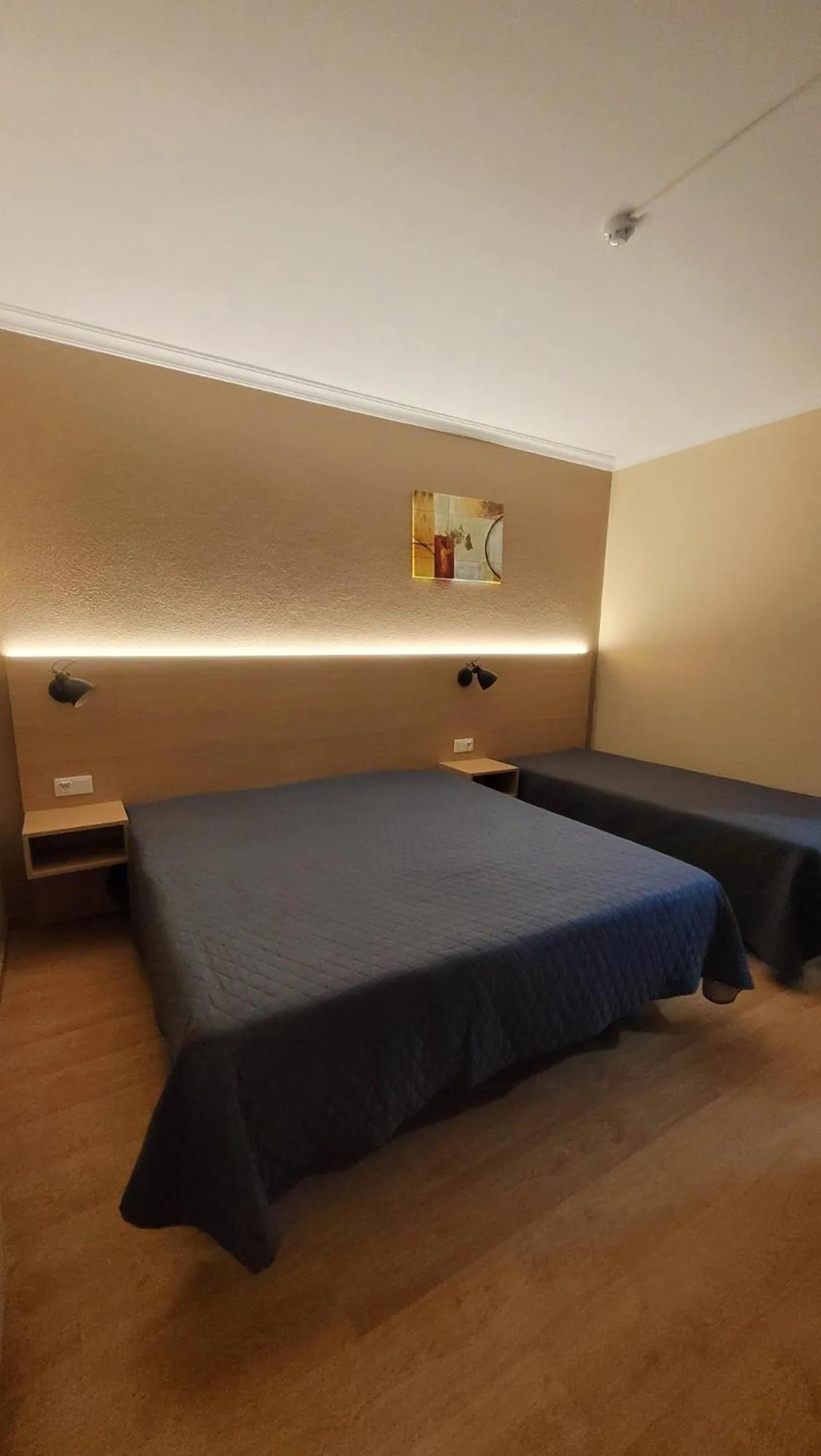 Bedroom, Bed in Ferrinho