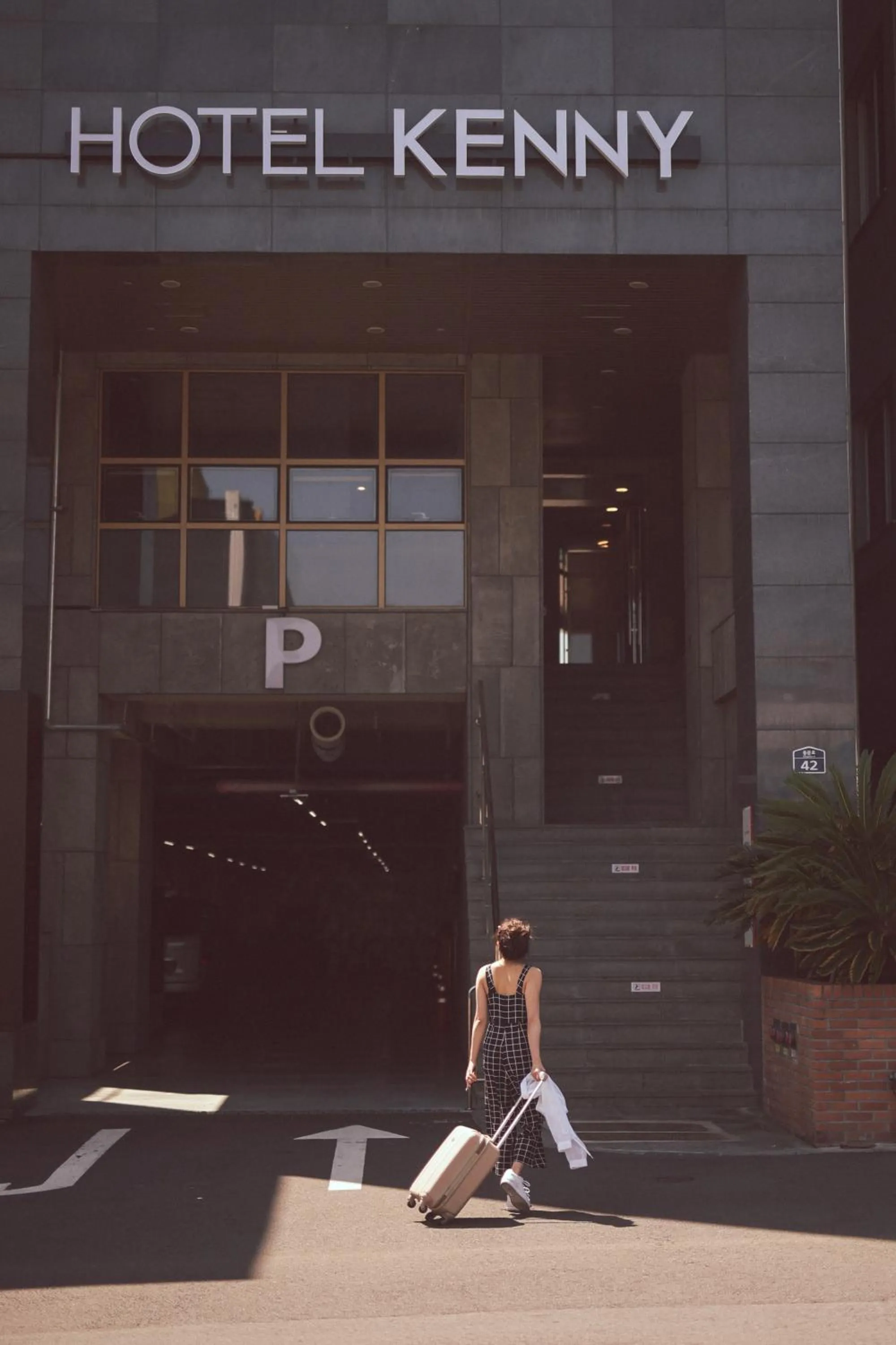 Facade/entrance in Kenny Stay Jeju Seogwipo