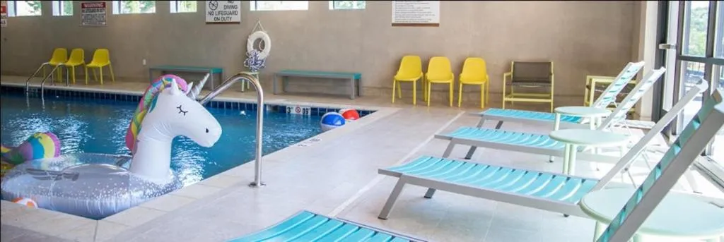 Swimming pool in Home2 Suites by Hilton Bloomington
