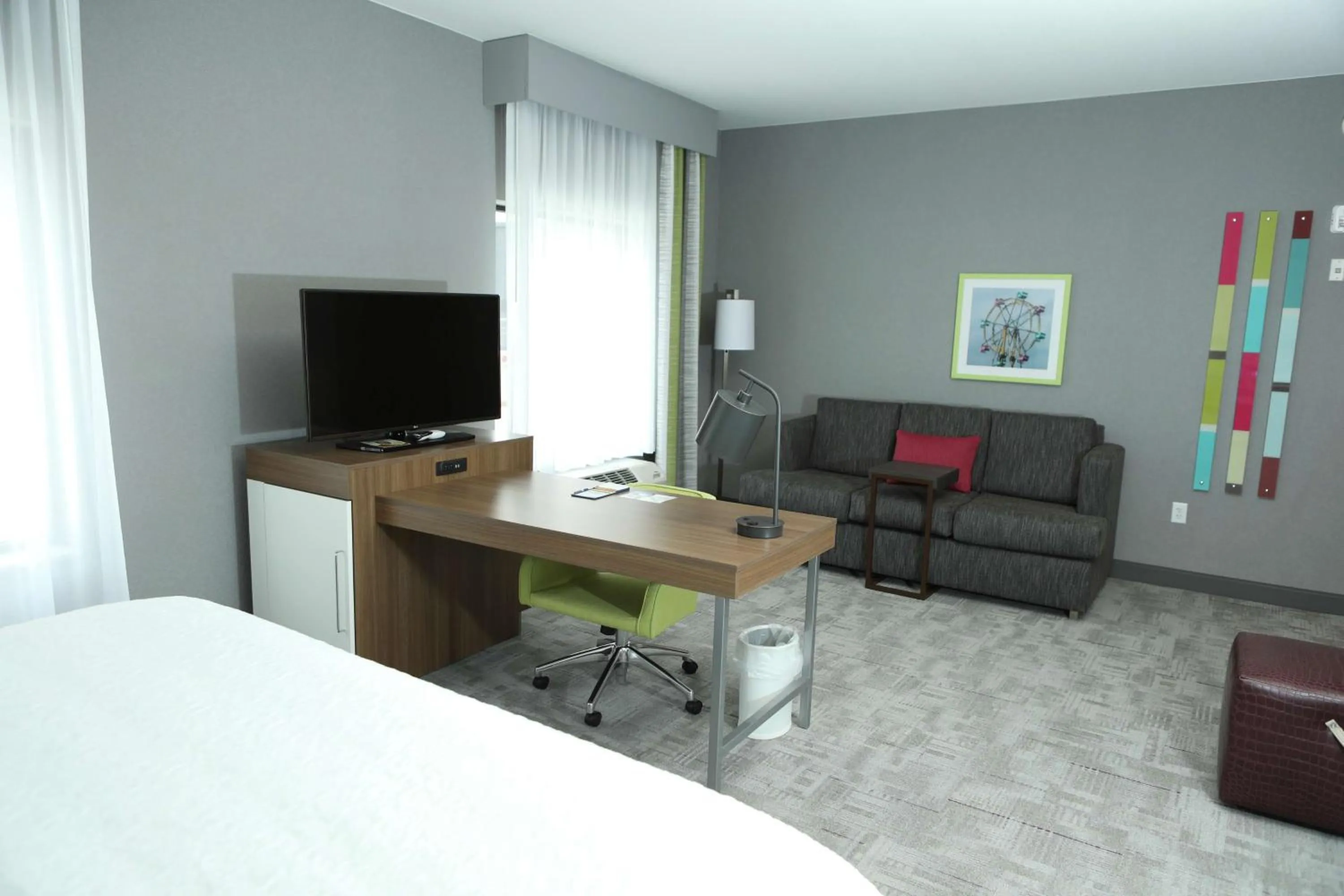 Bedroom in Hampton Inn & Suites Burlington