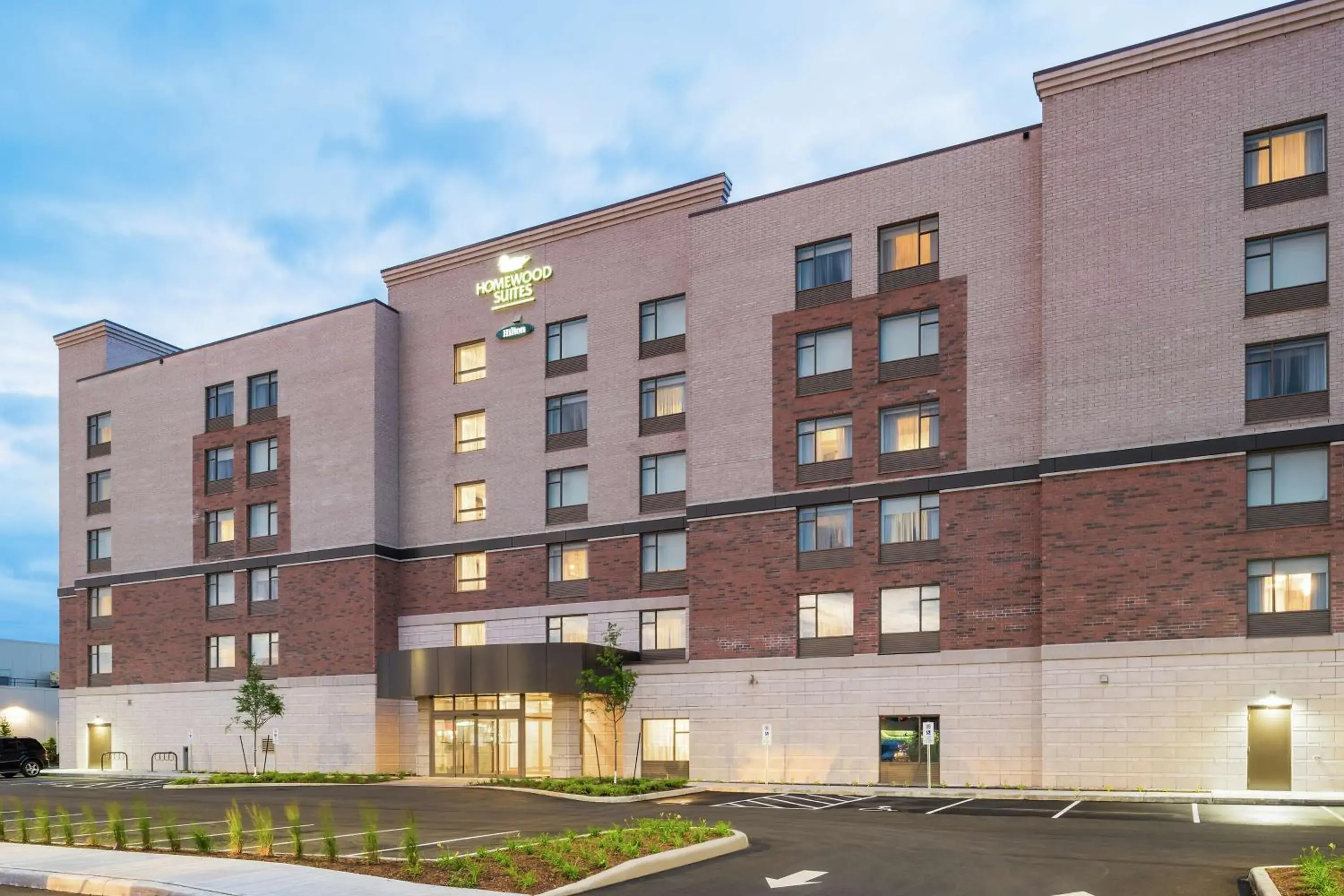 Property building in Homewood Suites By Hilton Ottawa Airport Property building in Homewood Suites By Hilton Ottawa Airport
