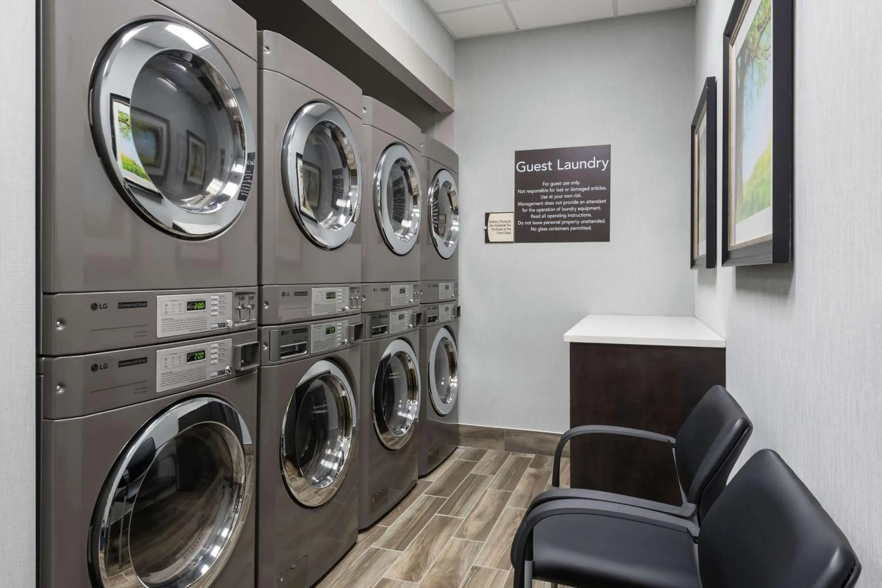 Property building in Homewood Suites By Hilton Ottawa Airport Property building in Homewood Suites By Hilton Ottawa Airport