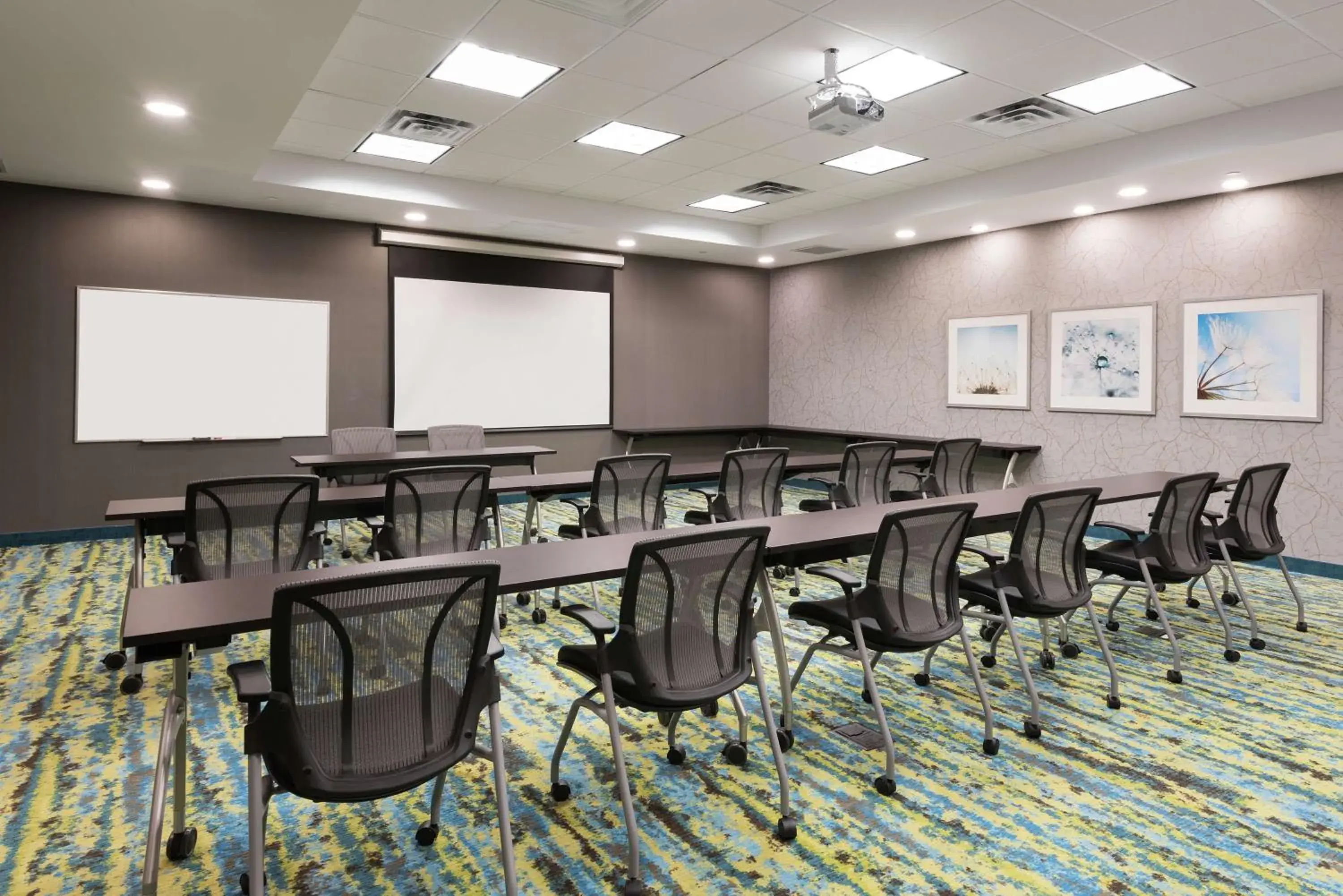 Meeting/conference room in Homewood Suites By Hilton Ottawa Airport Meeting/conference room in Homewood Suites By Hilton Ottawa Airport