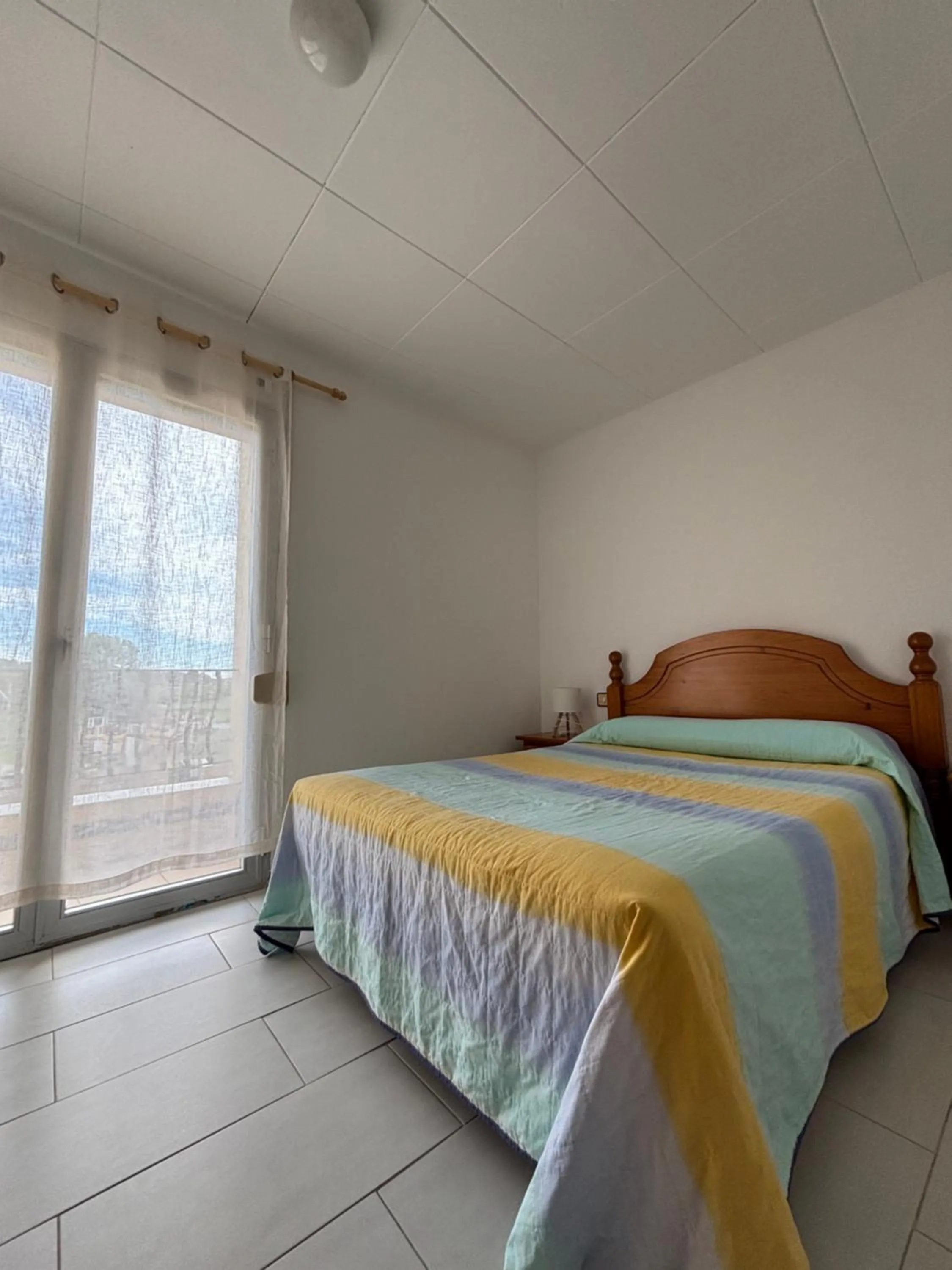 Bed in Hostal Avi Pep