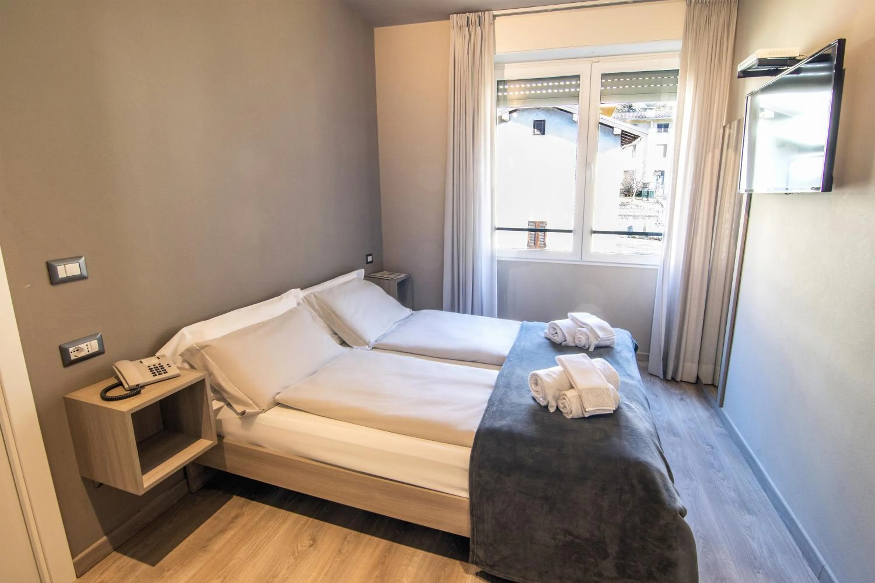 Bedroom, Bed in Hotel Saligari