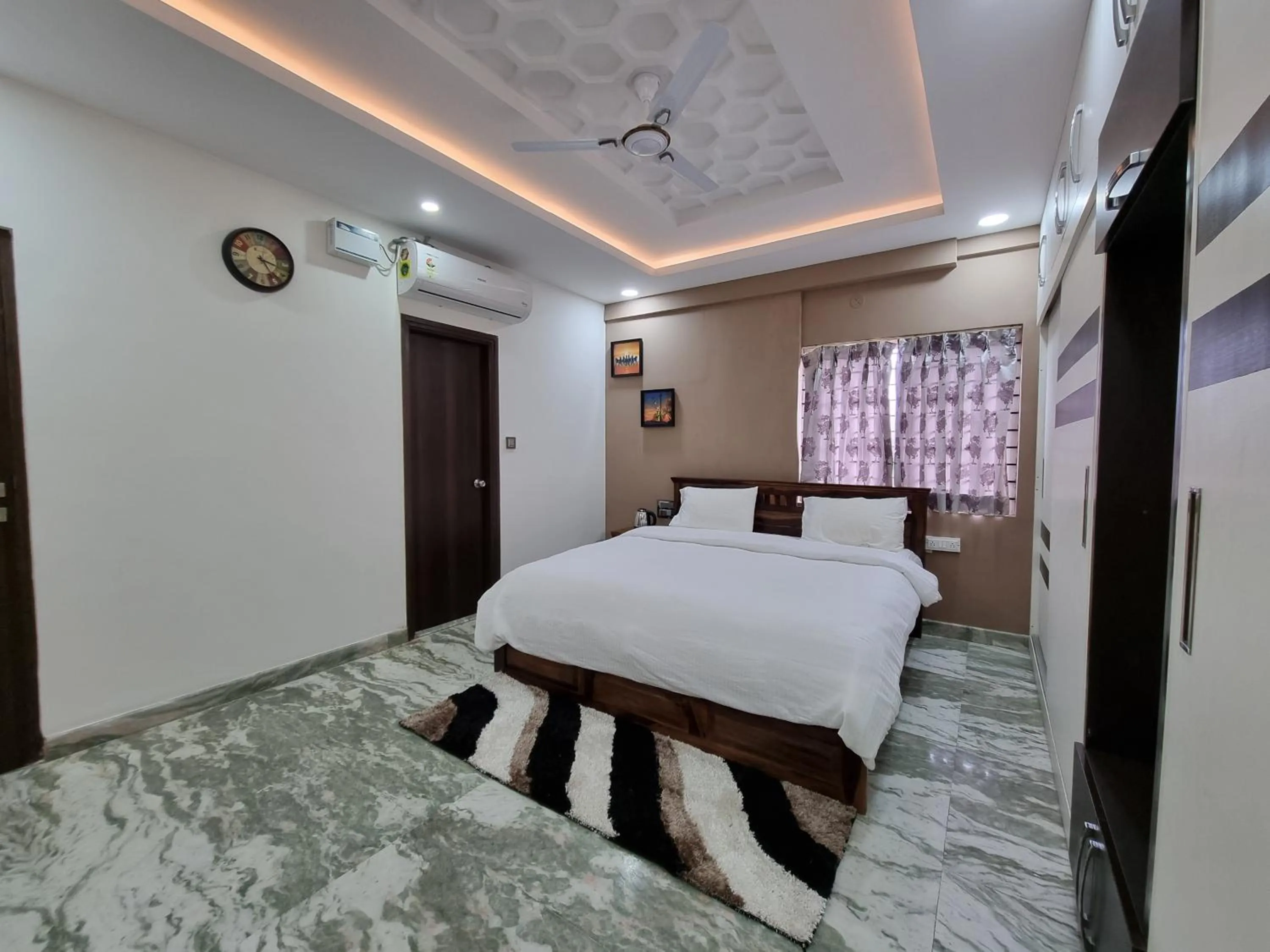 Photo of the whole room, Bed in The Urban Nest