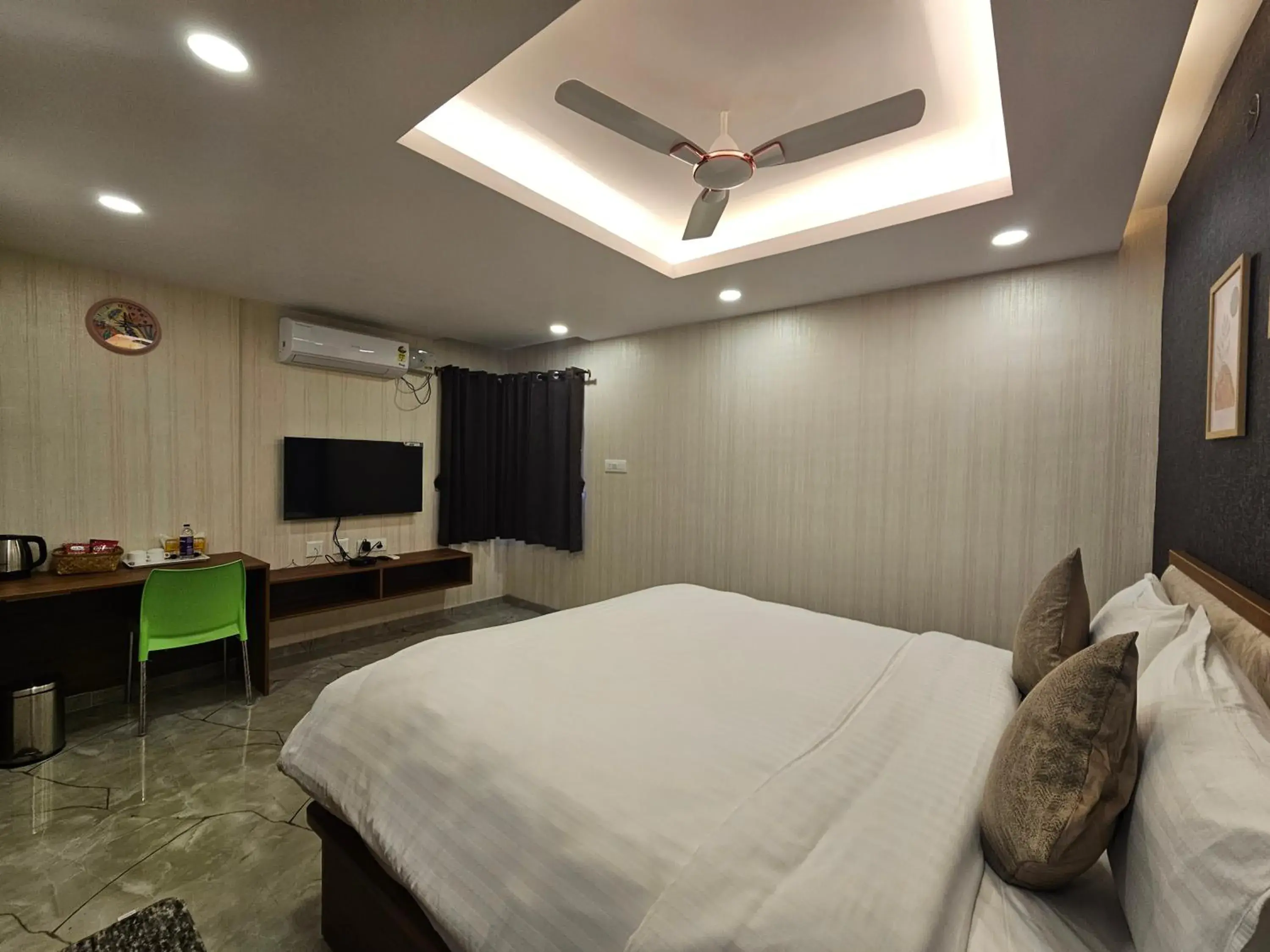 Bed in The Urban Nest Bed in The Urban Nest