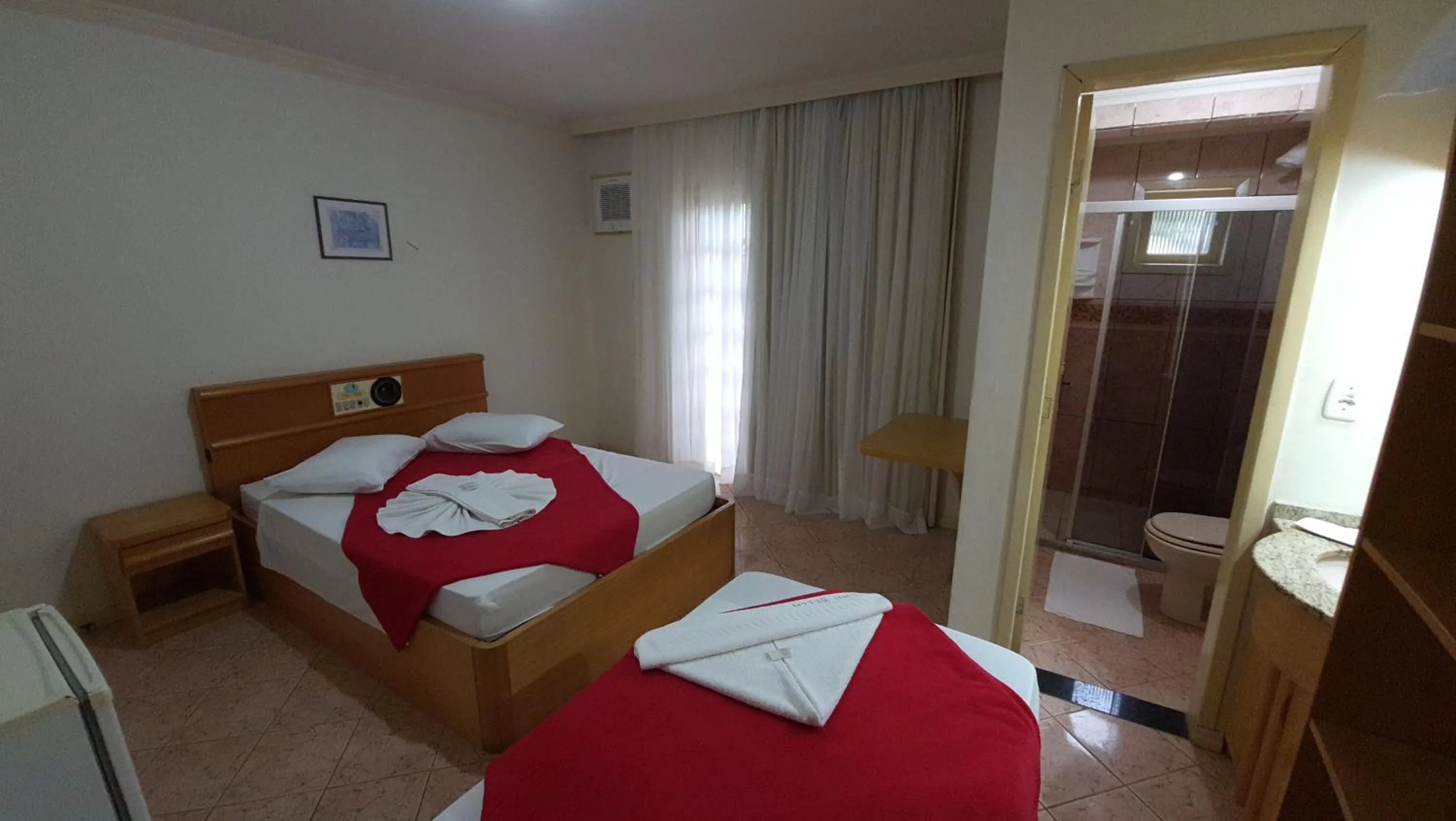 Bathroom, Bed in Hotel Pousada Ilha do Mar Bombinhas