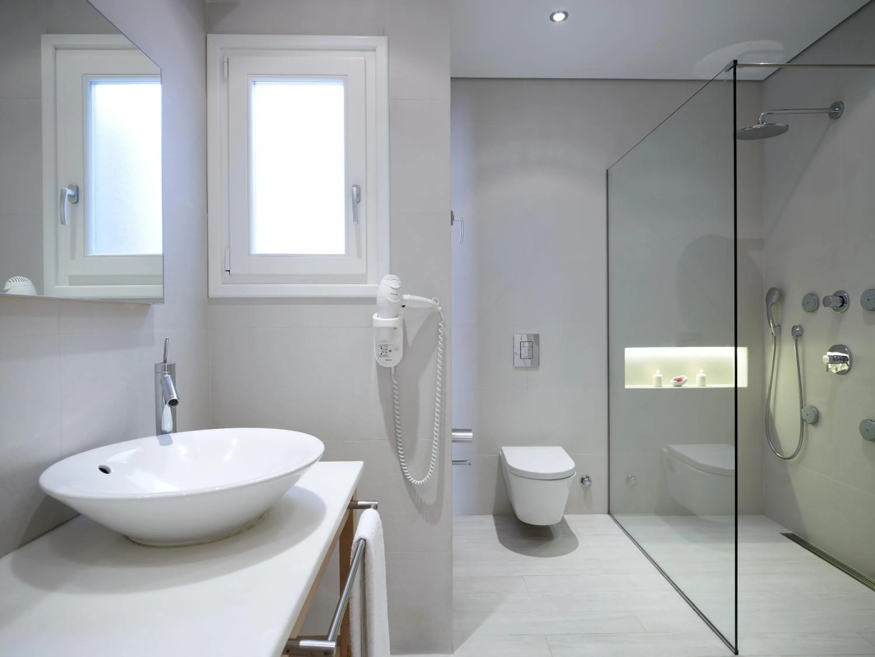 Shower in Villa Marandi Luxury Suites