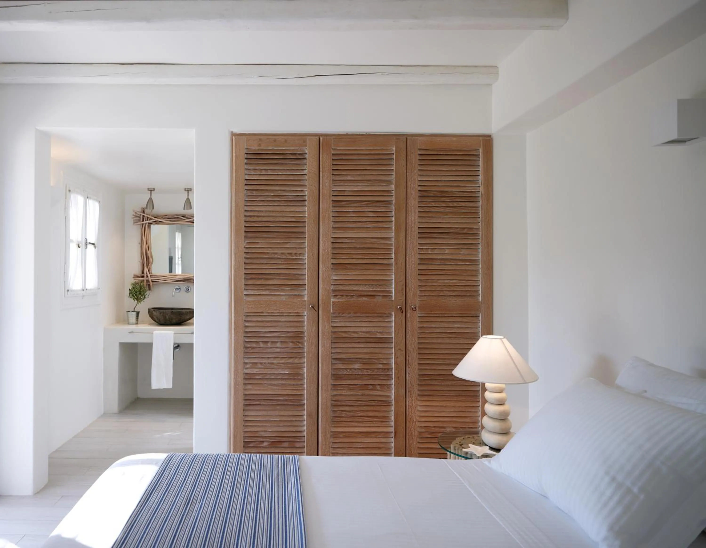 Bed in Villa Marandi Luxury Suites