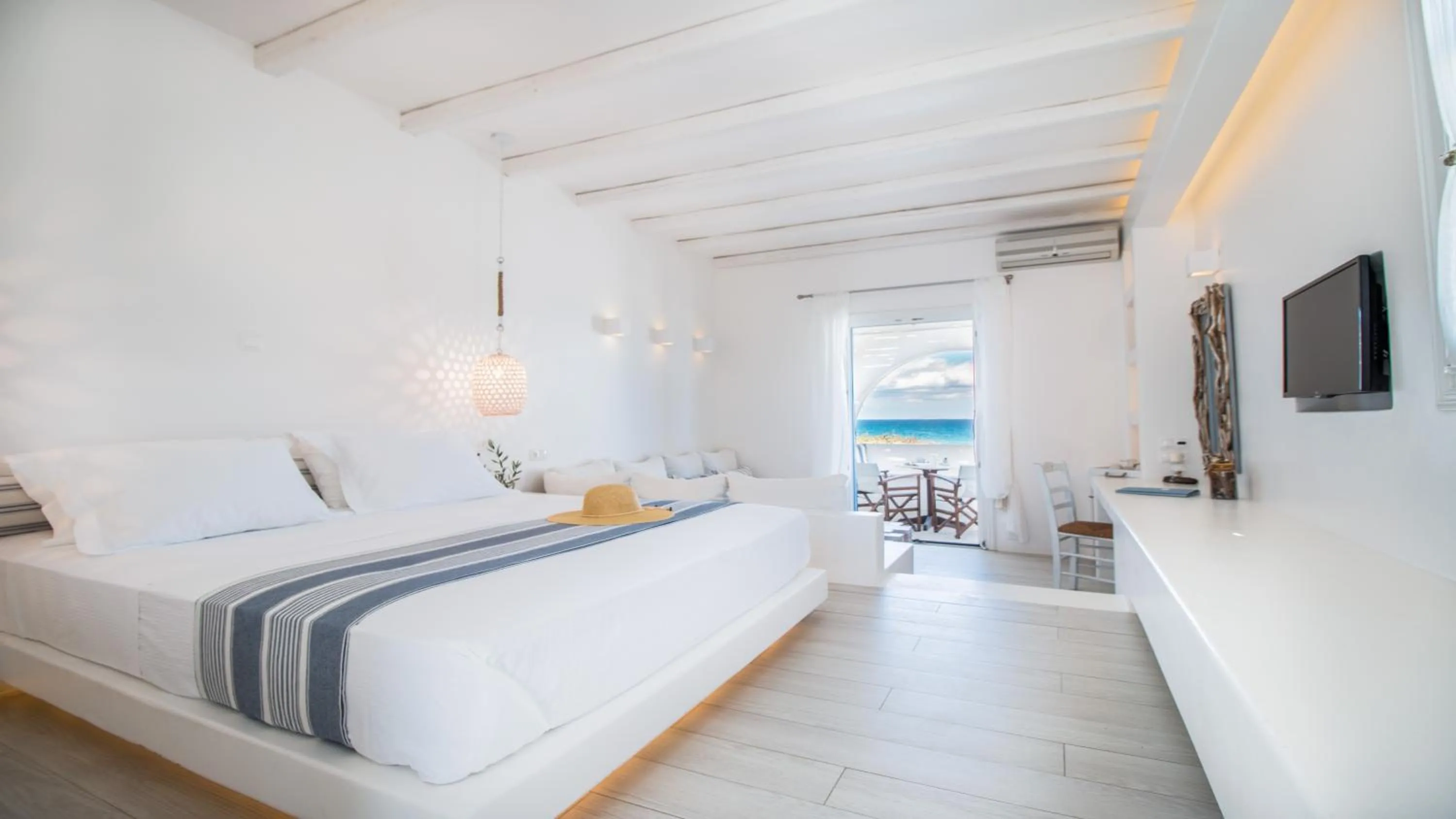 Bed in Villa Marandi Luxury Suites