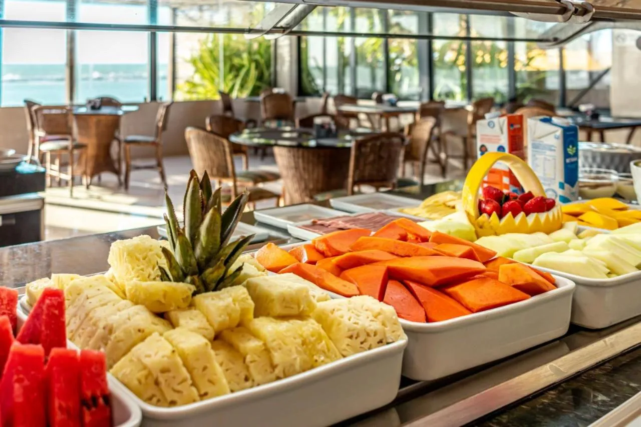 Restaurant/places to eat in Village Barra Hotel