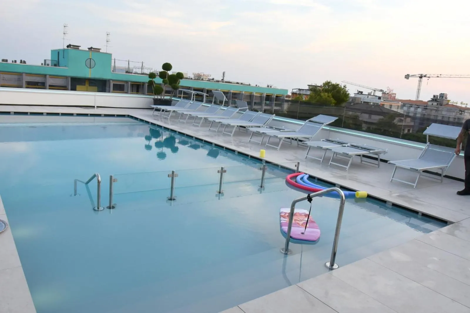 Swimming pool in HOTEL VENICE BEACH HVB 34 Lifestyle 4 Superior