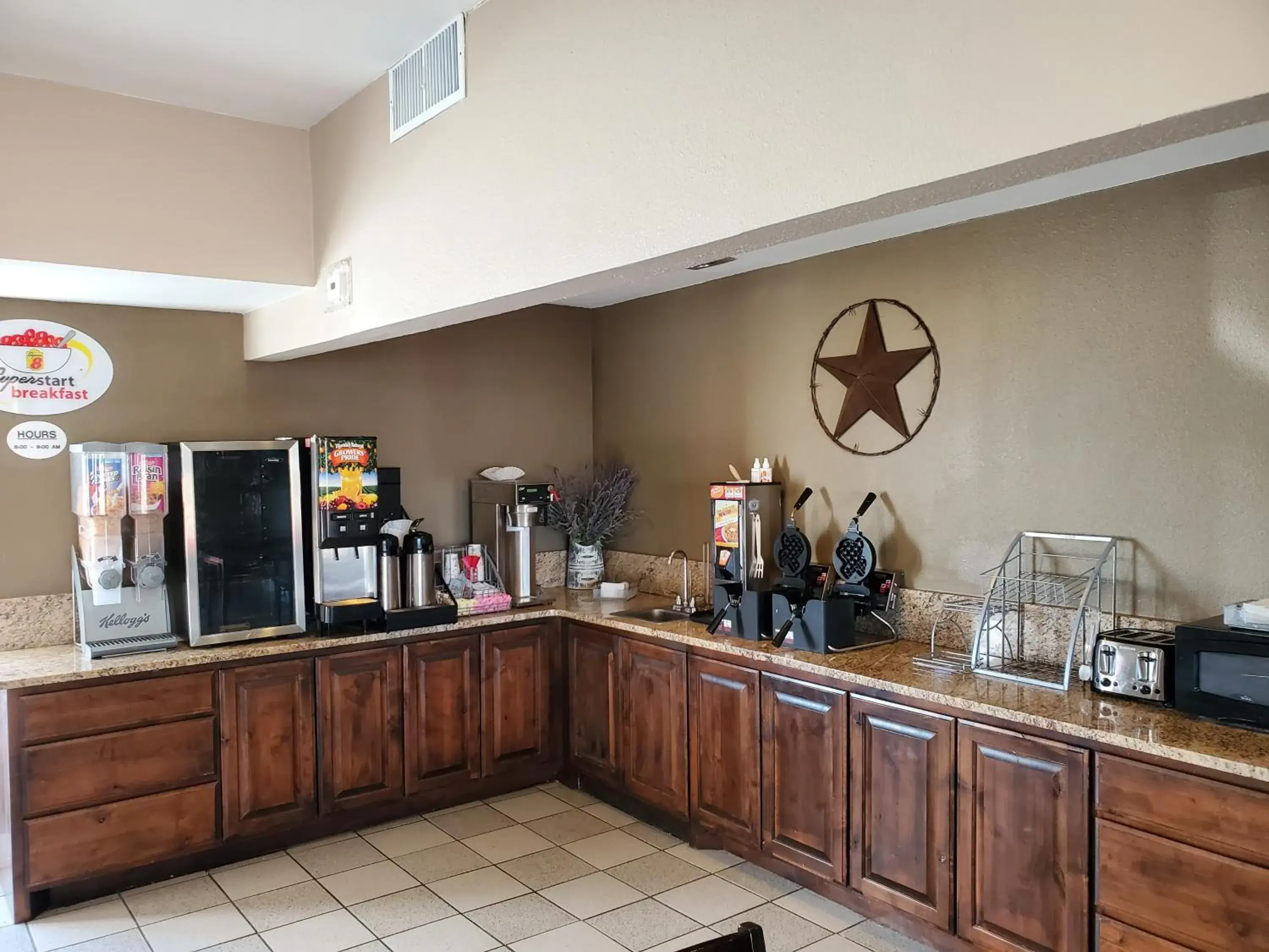 Food and drinks in Super 8 by Wyndham Abilene North Food and drinks in Super 8 by Wyndham Abilene North